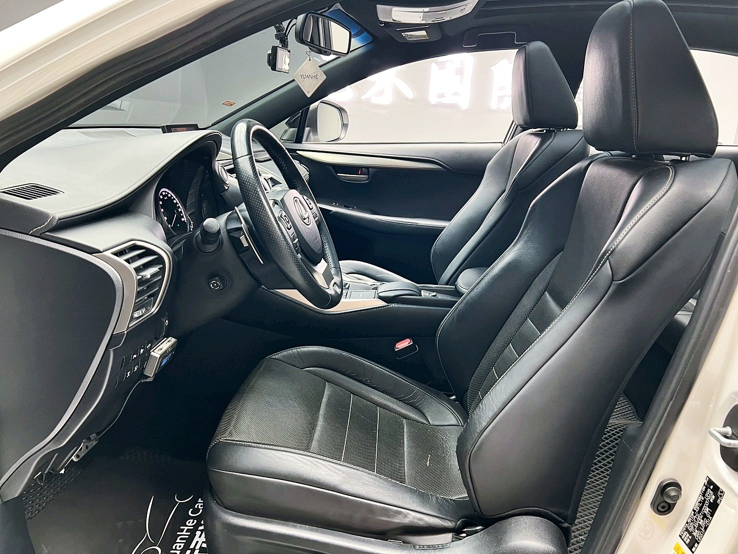 全台到府賞車 2015 Lexus NX200t AWD F-Sport 全景天窗版『小李經理』元禾國際車業/中古車/促銷中  第16張相片