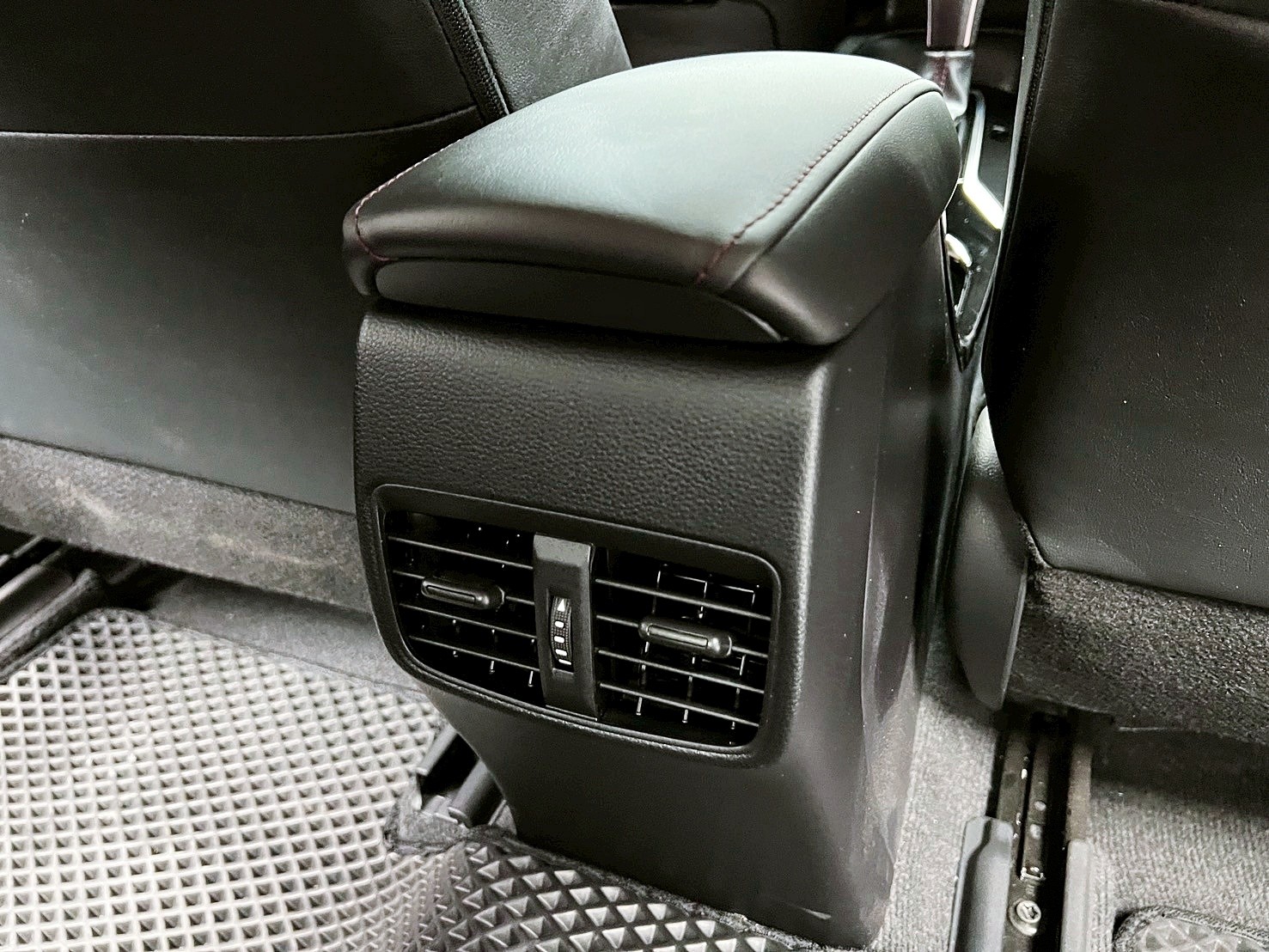 全台到府賞車 2020 Toyota Corolla Altis GR Sport『小李經理』元禾國際車業/中古車/促銷中  第11張相片