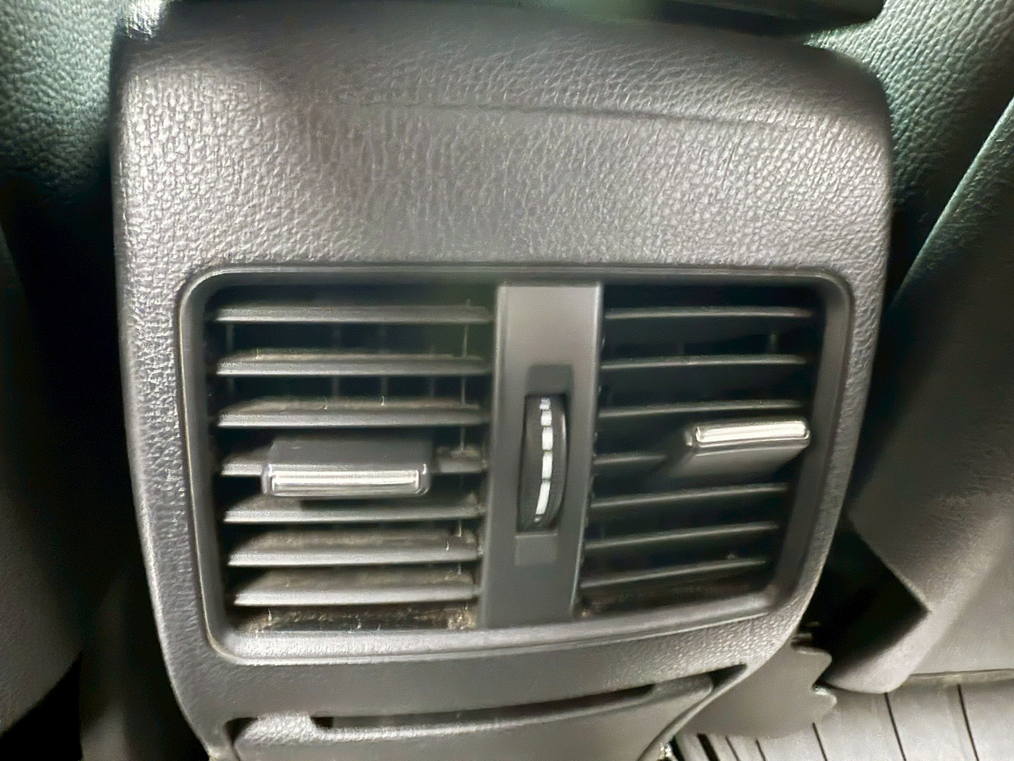 全台到府賞車 2017 Benz GLA180 運動版 X156型『小李經理』元禾國際車業/中古車/促銷中  第11張相片