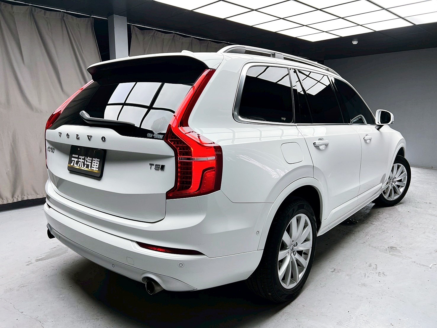 全台到府賞車 2019 Volvo XC90 T5 Momentum 七人座『小李經理』元禾國際車業/中古車/促銷中  第18張相片