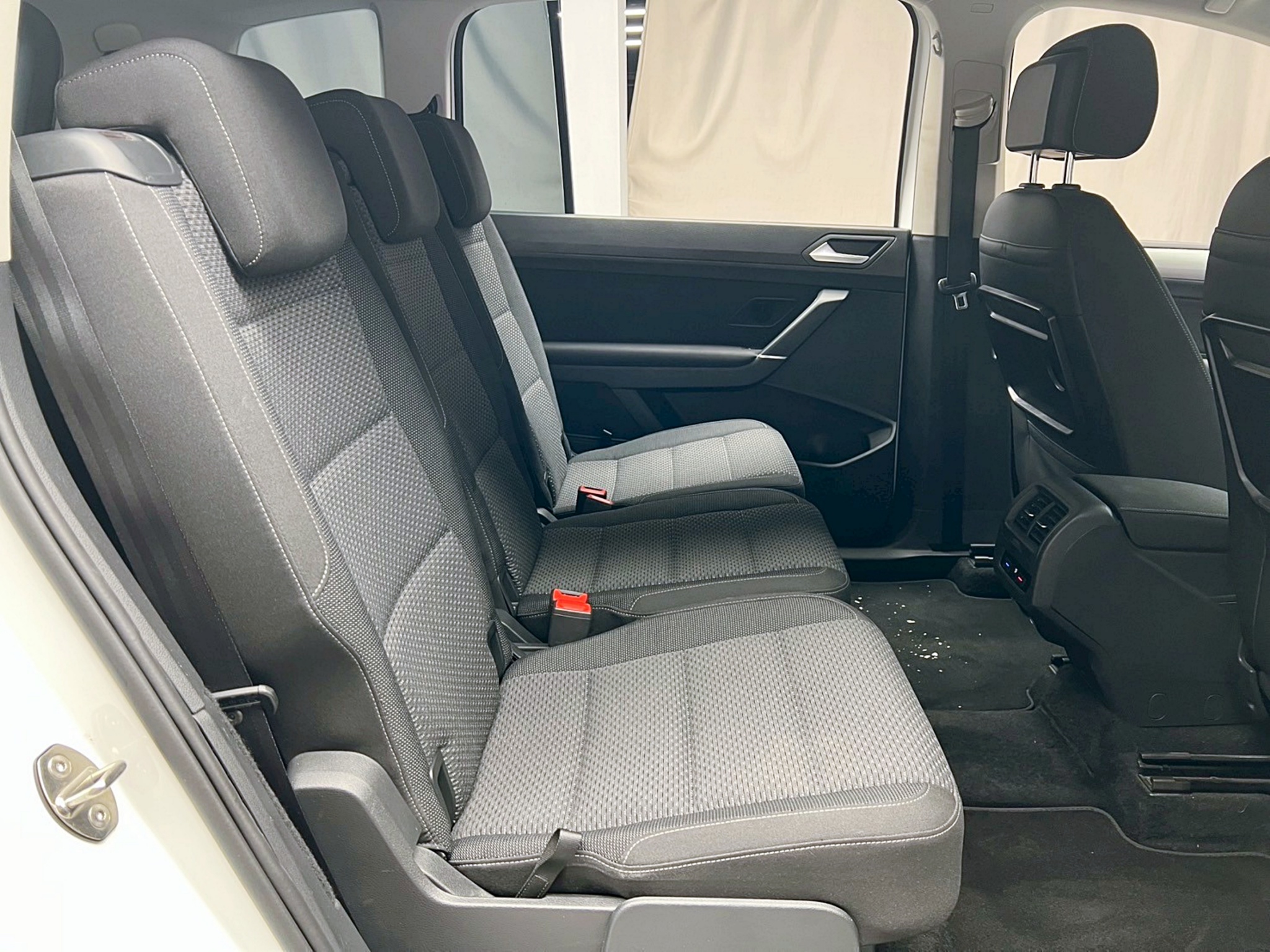 全台到府賞車 2015/16 Volkswagen Touran 280TDI Comfortline 七人座『小李經理』元禾國際車業/中古車/促銷中  第11張相片