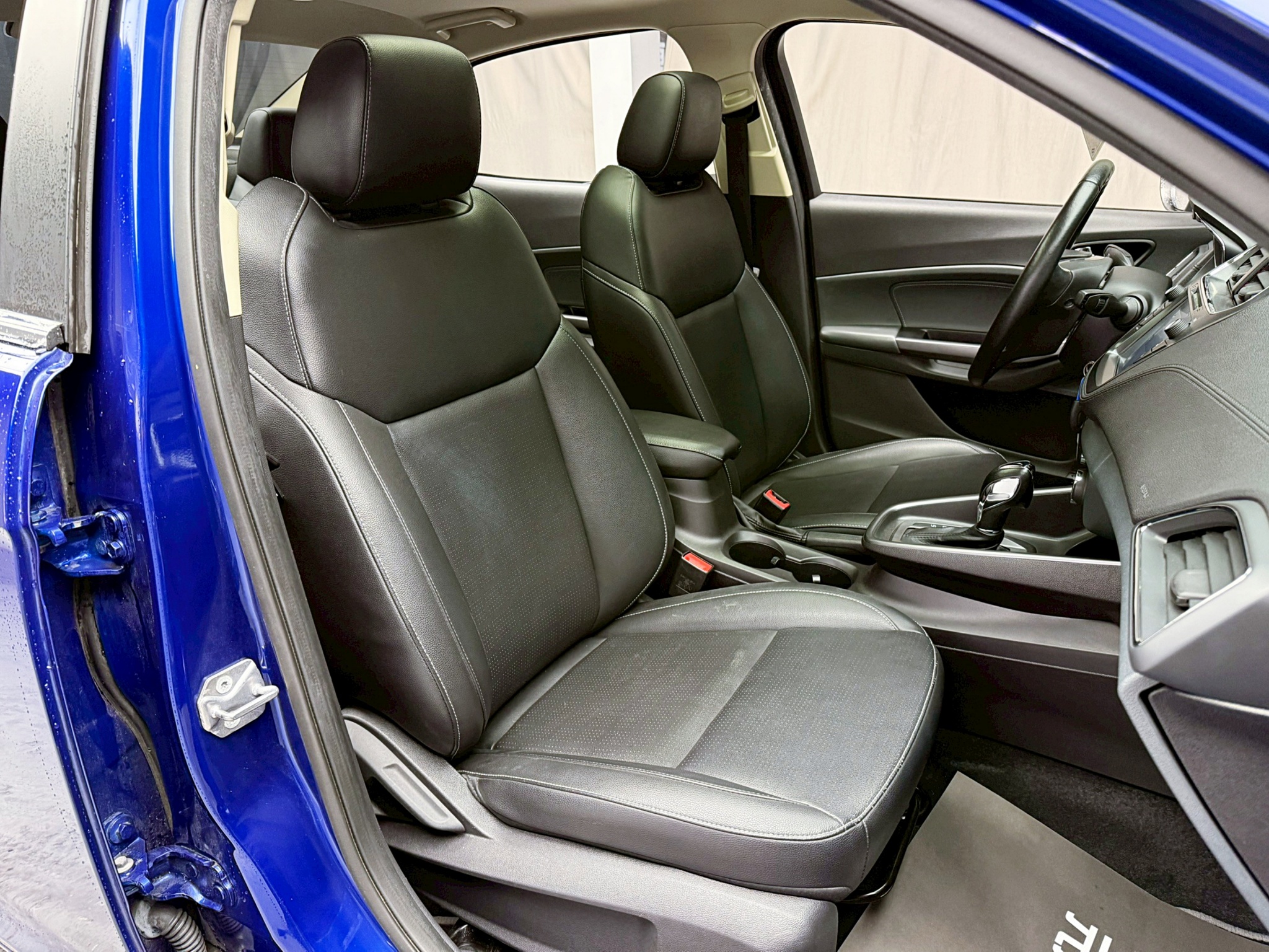 全台到府賞車 2019 Ford Escort 時尚型『小李經理』元禾國際車業/中古車/促銷中  第9張相片