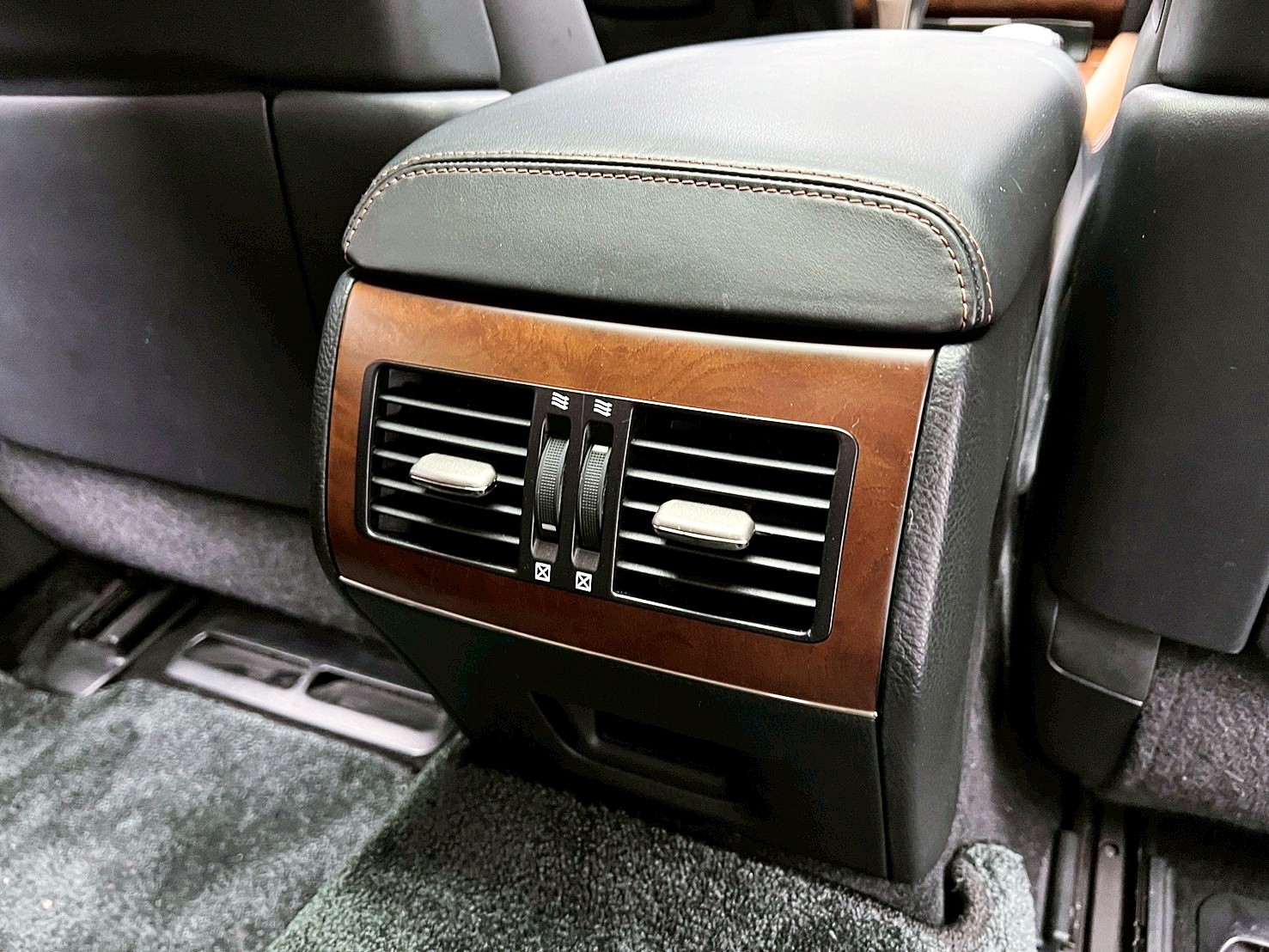 全台到府賞車 2015 Lexus LS460L 頂級版『小李經理』元禾國際車業/中古車/促銷中  第12張相片