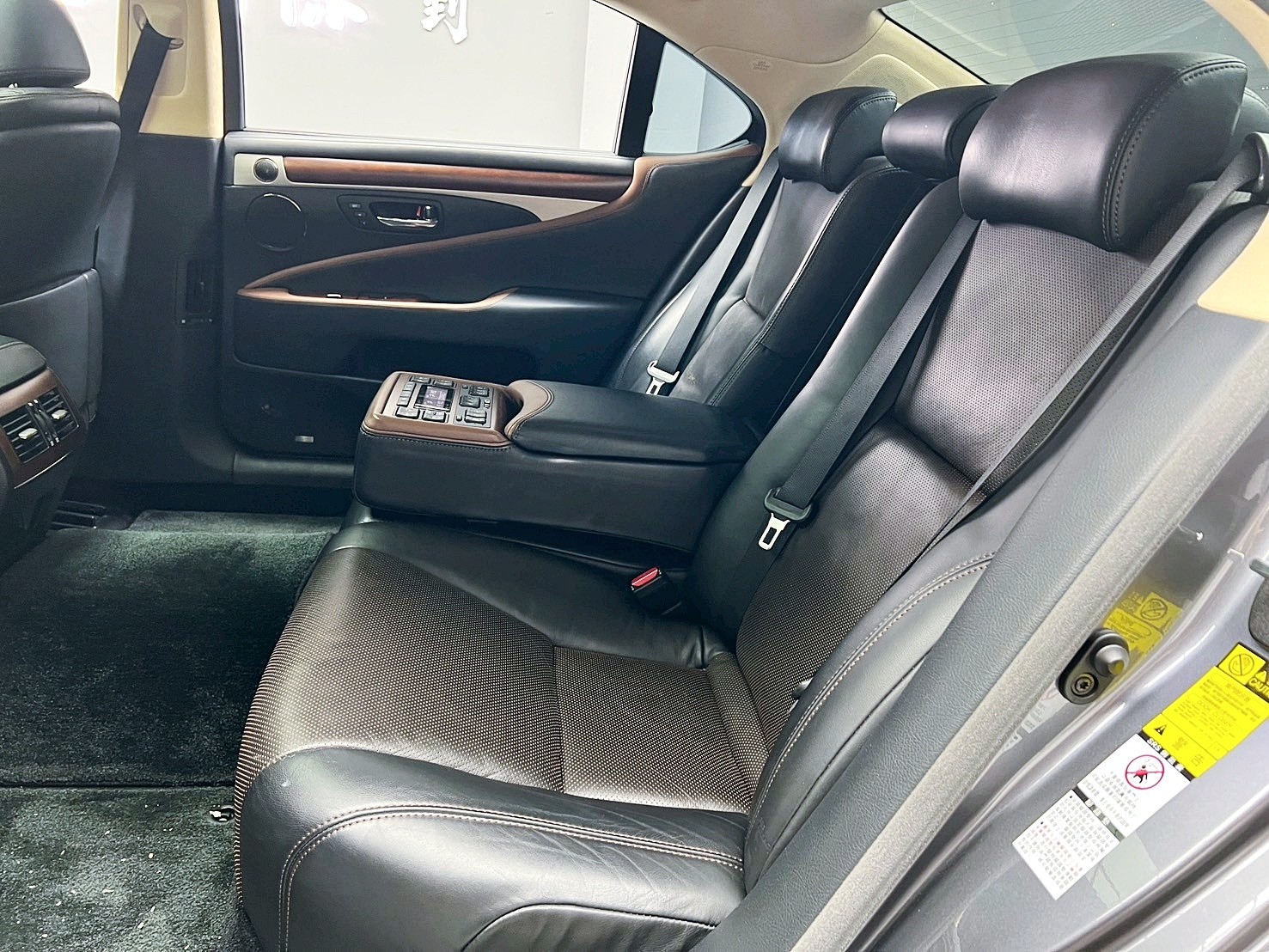 全台到府賞車 2015 Lexus LS460L 頂級版『小李經理』元禾國際車業/中古車/促銷中  第14張相片