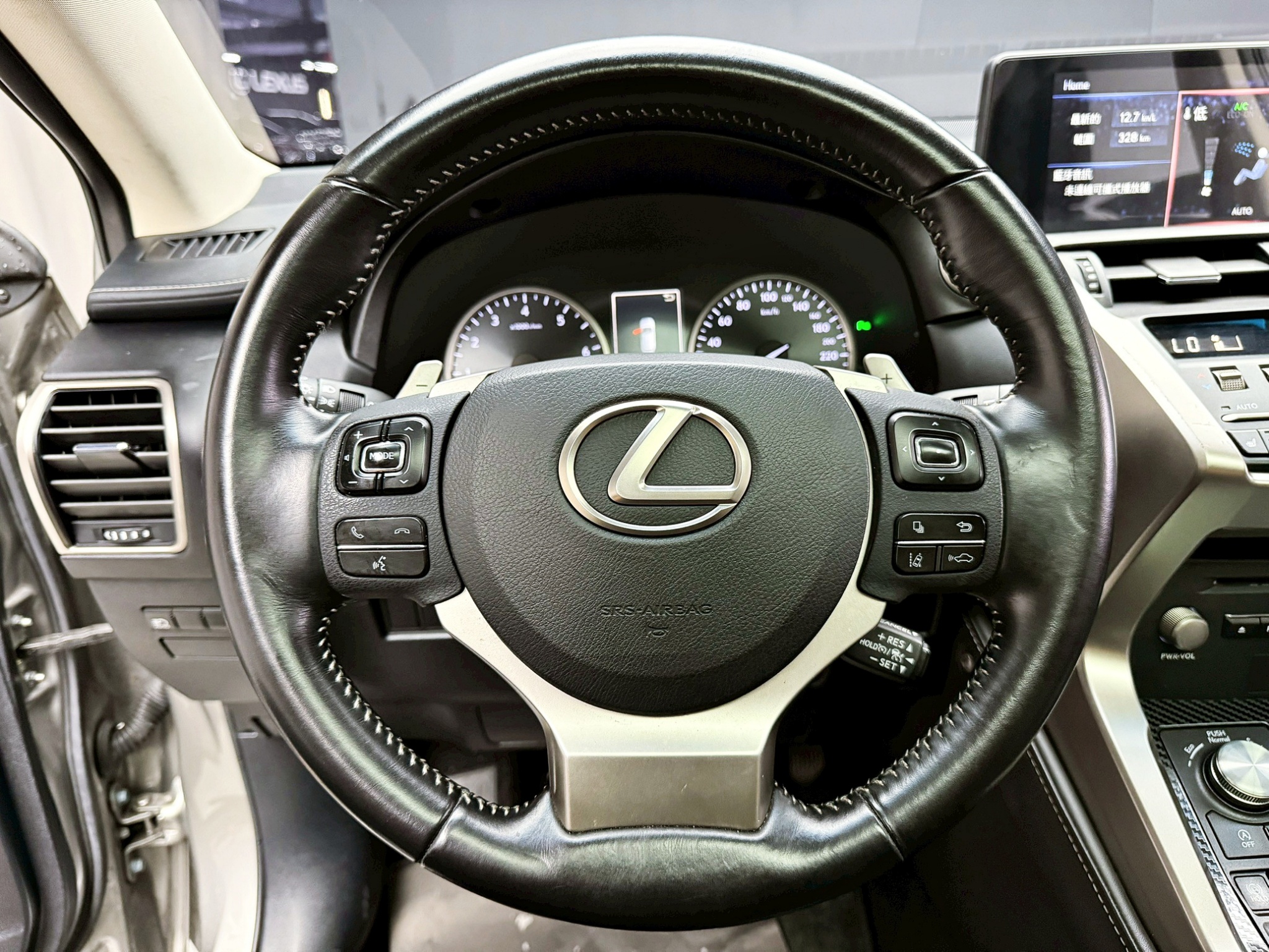 全台到府賞車 2018/19 Lexus NX200 豪華版『小李經理』元禾國際車業/中古車/促銷中  第11張相片