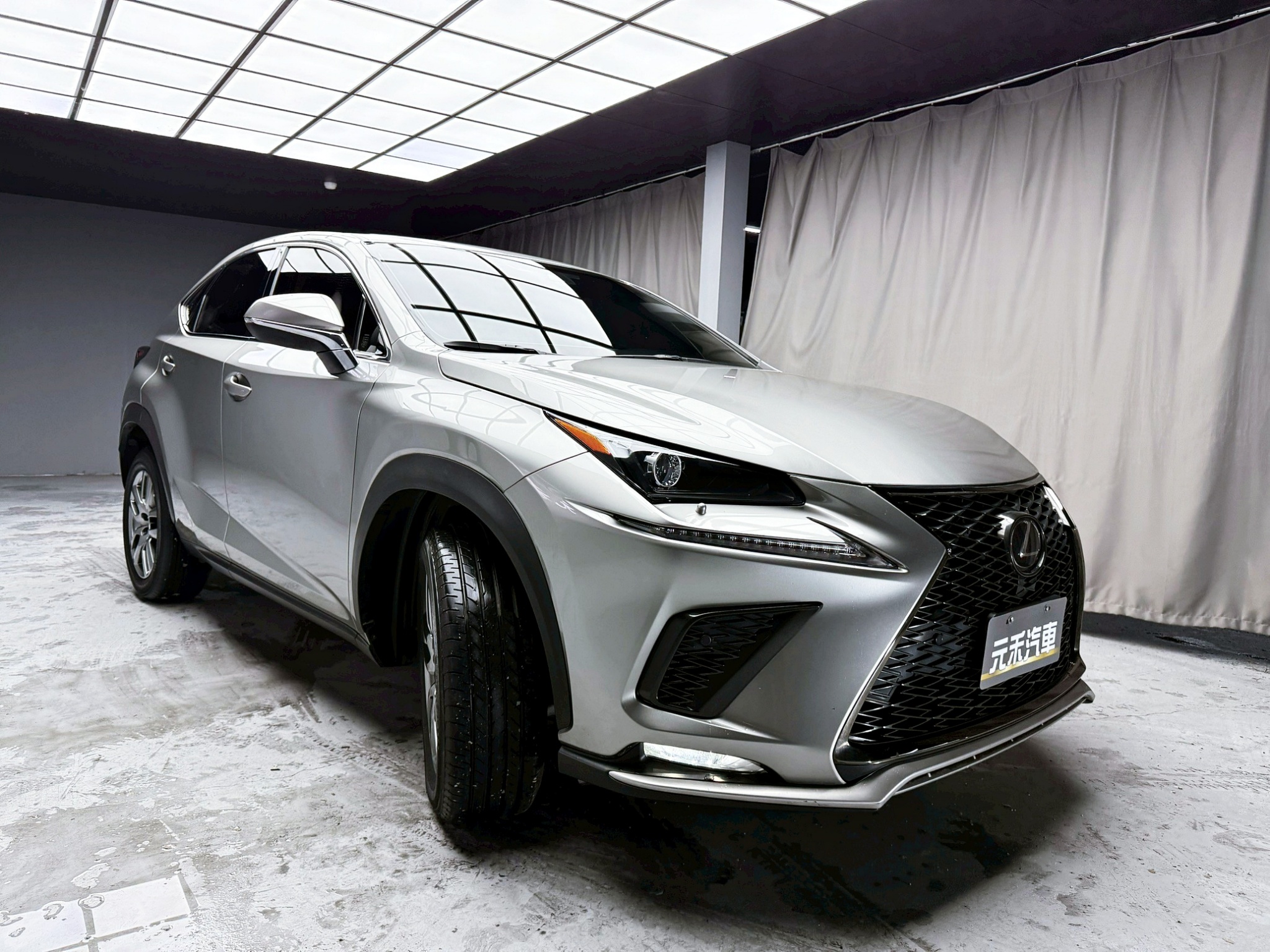 全台到府賞車 2018/19 Lexus NX200 豪華版『小李經理』元禾國際車業/中古車/促銷中  第19張相片