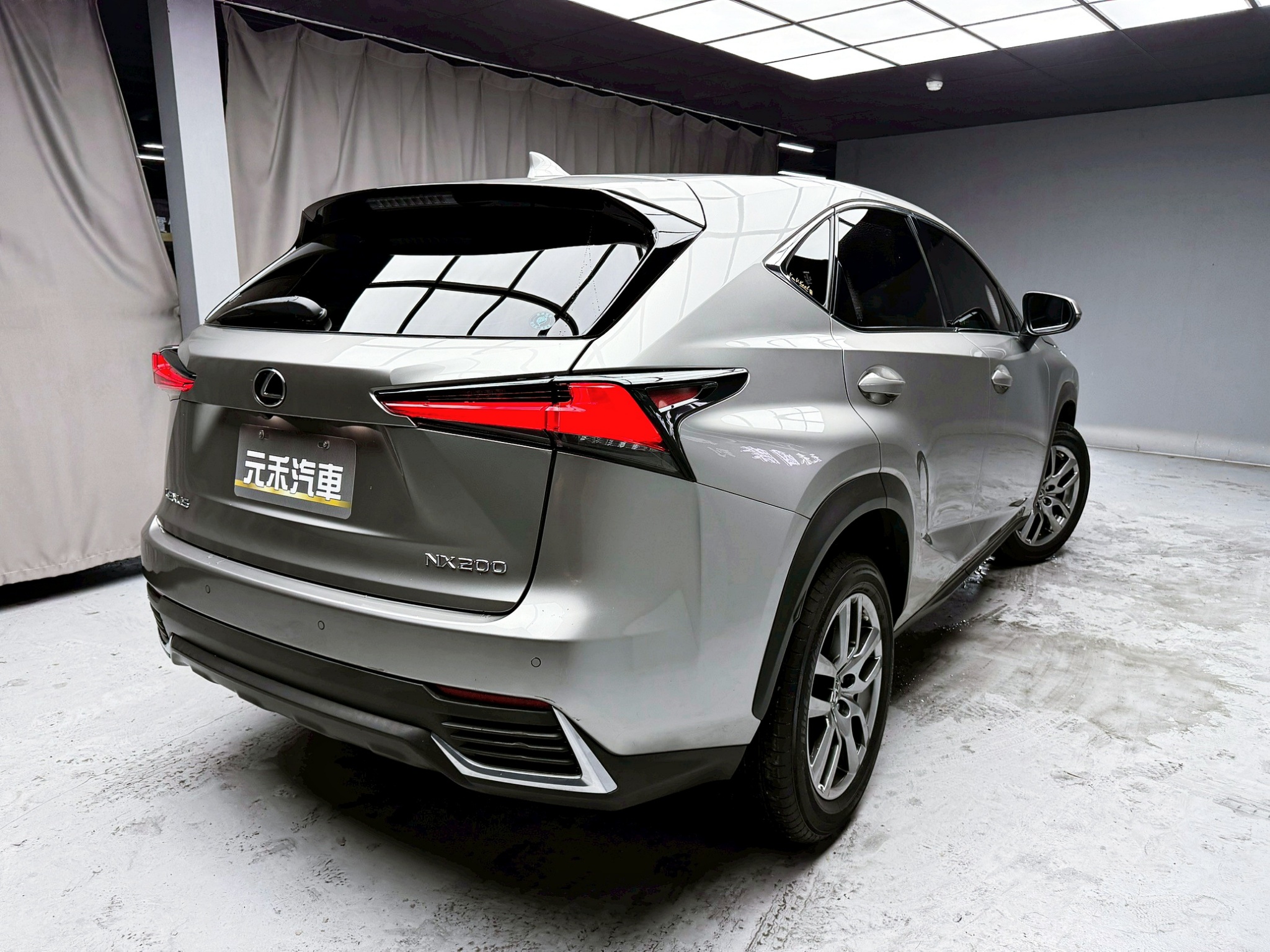 全台到府賞車 2018/19 Lexus NX200 豪華版『小李經理』元禾國際車業/中古車/促銷中  第20張相片