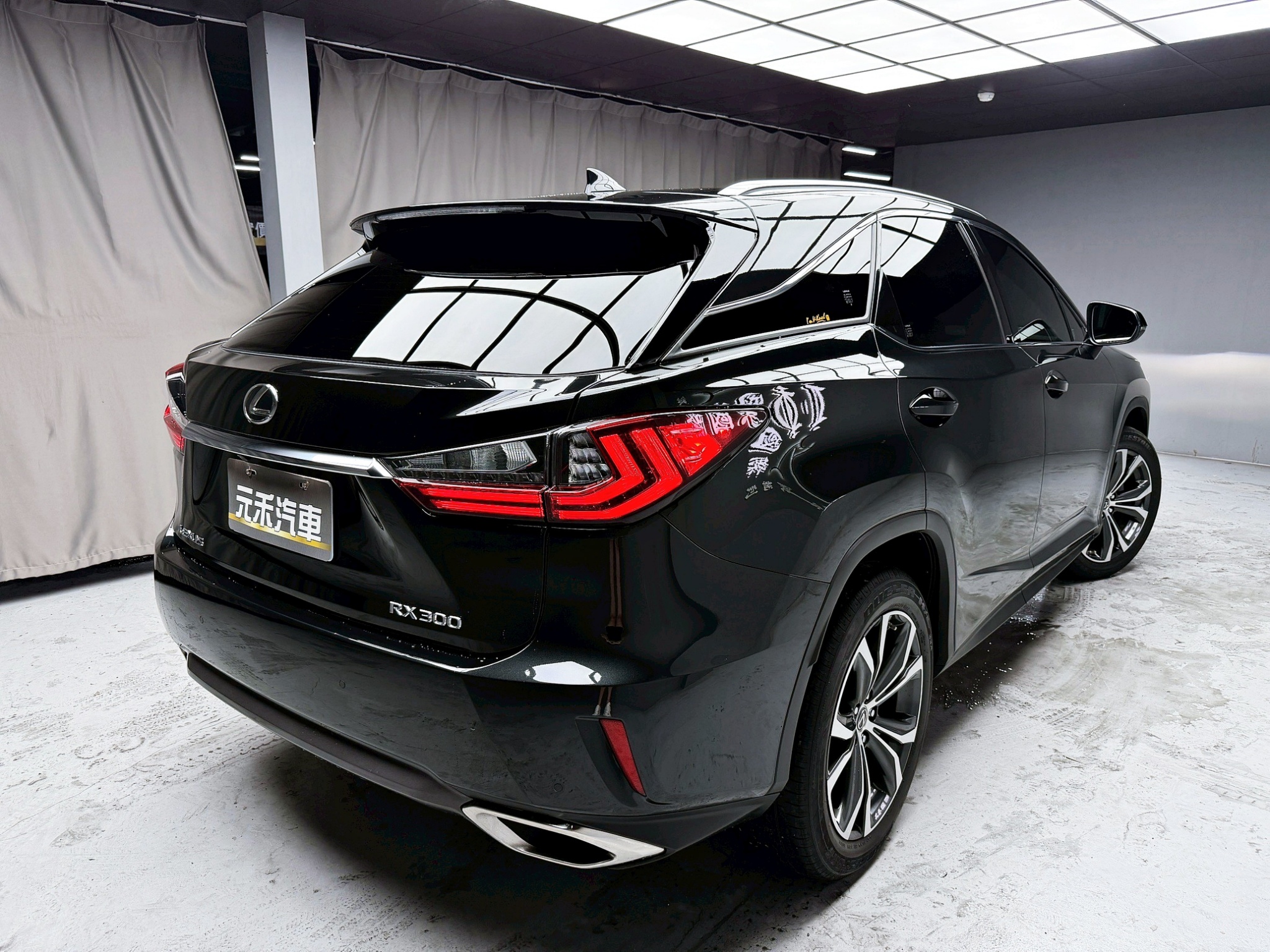 全台到府賞車 2018/19 Lexus RX300 頂級版『小李經理』元禾國際車業/中古車/促銷中  第19張相片