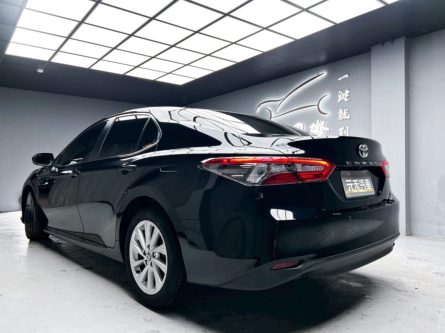 全台到府賞車 2021 Toyota Camry 豪華版『小李經理』元禾國際車業/中古車/促銷中  第3張相片