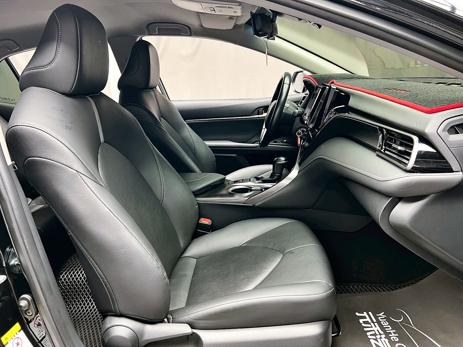 全台到府賞車 2021 Toyota Camry 豪華版『小李經理』元禾國際車業/中古車/促銷中  第10張相片