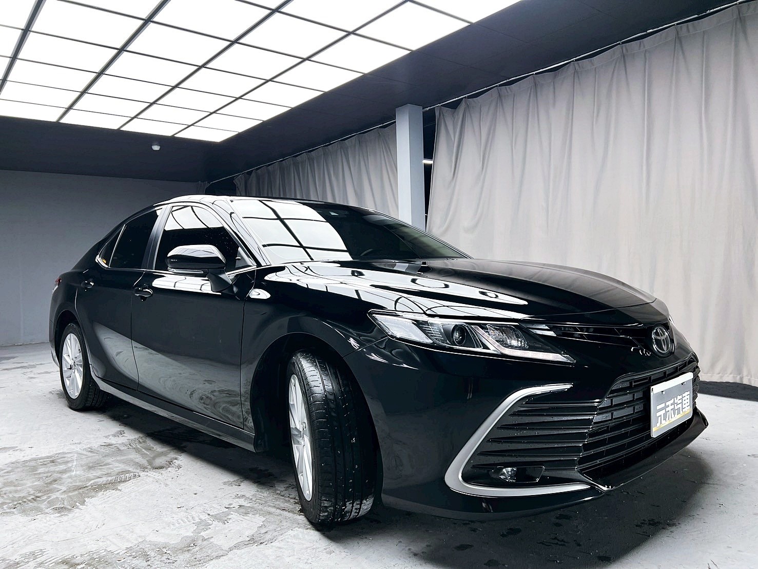 全台到府賞車 2021 Toyota Camry 豪華版『小李經理』元禾國際車業/中古車/促銷中  第19張相片