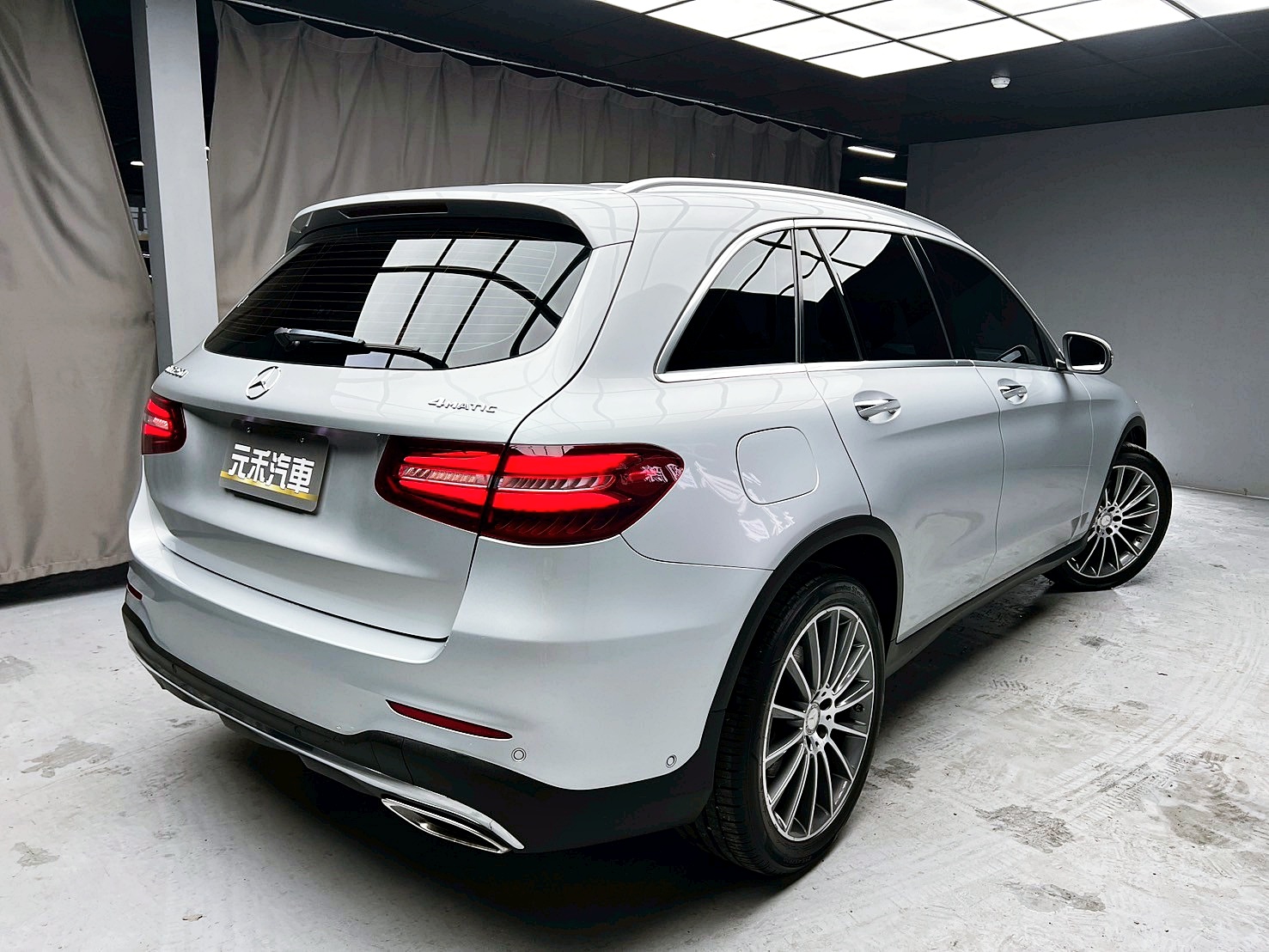 全台到府賞車 2016/17 Benz GLC250 4MATIC AMG Line X253型『小李經理』元禾國際車業/中古車/促銷中  第18張相片