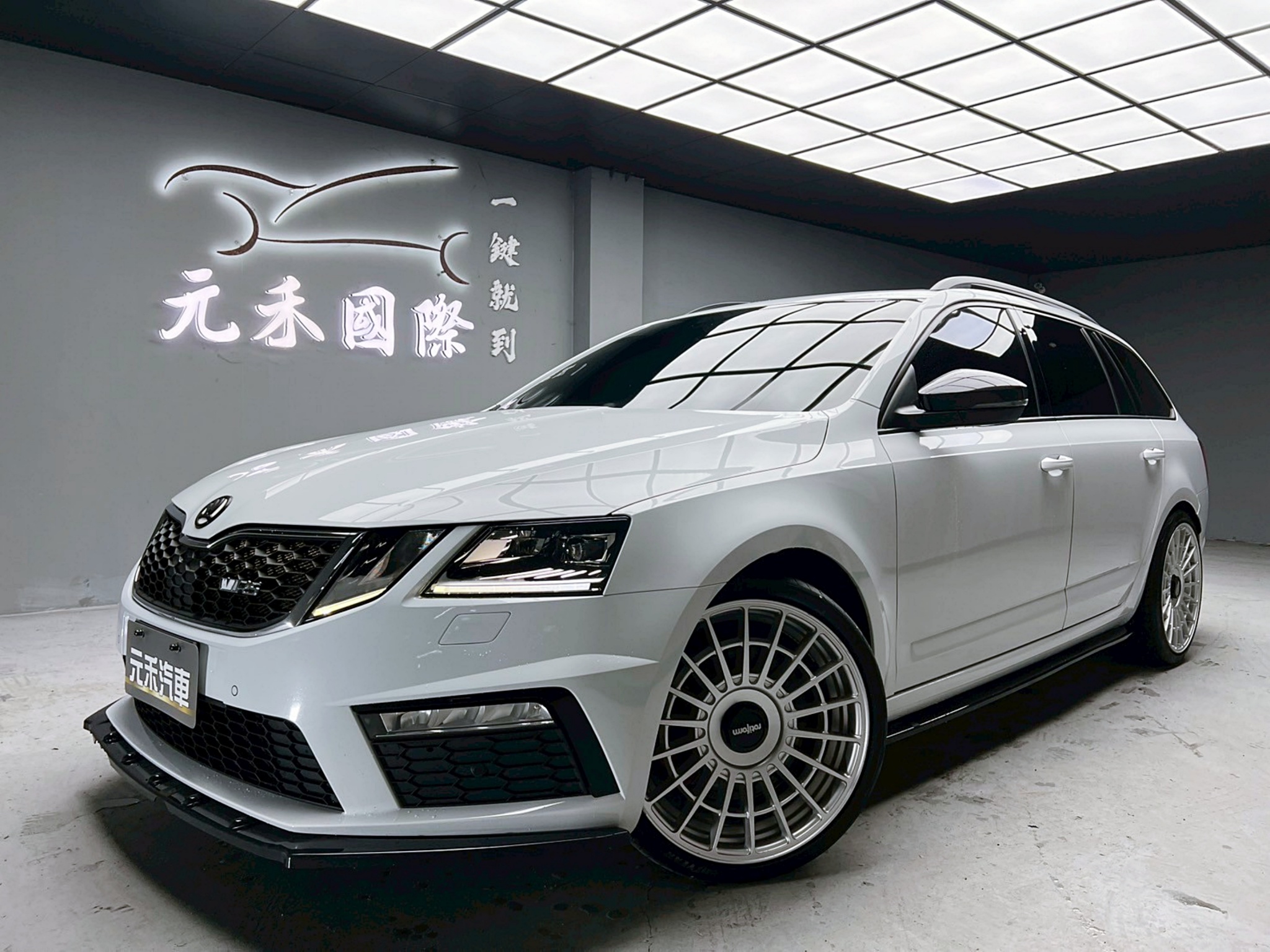 全台到府賞車 2019/20 Skoda Octavia Combi RS『小李經理』元禾國際車業/中古車/促銷中  第1張相片