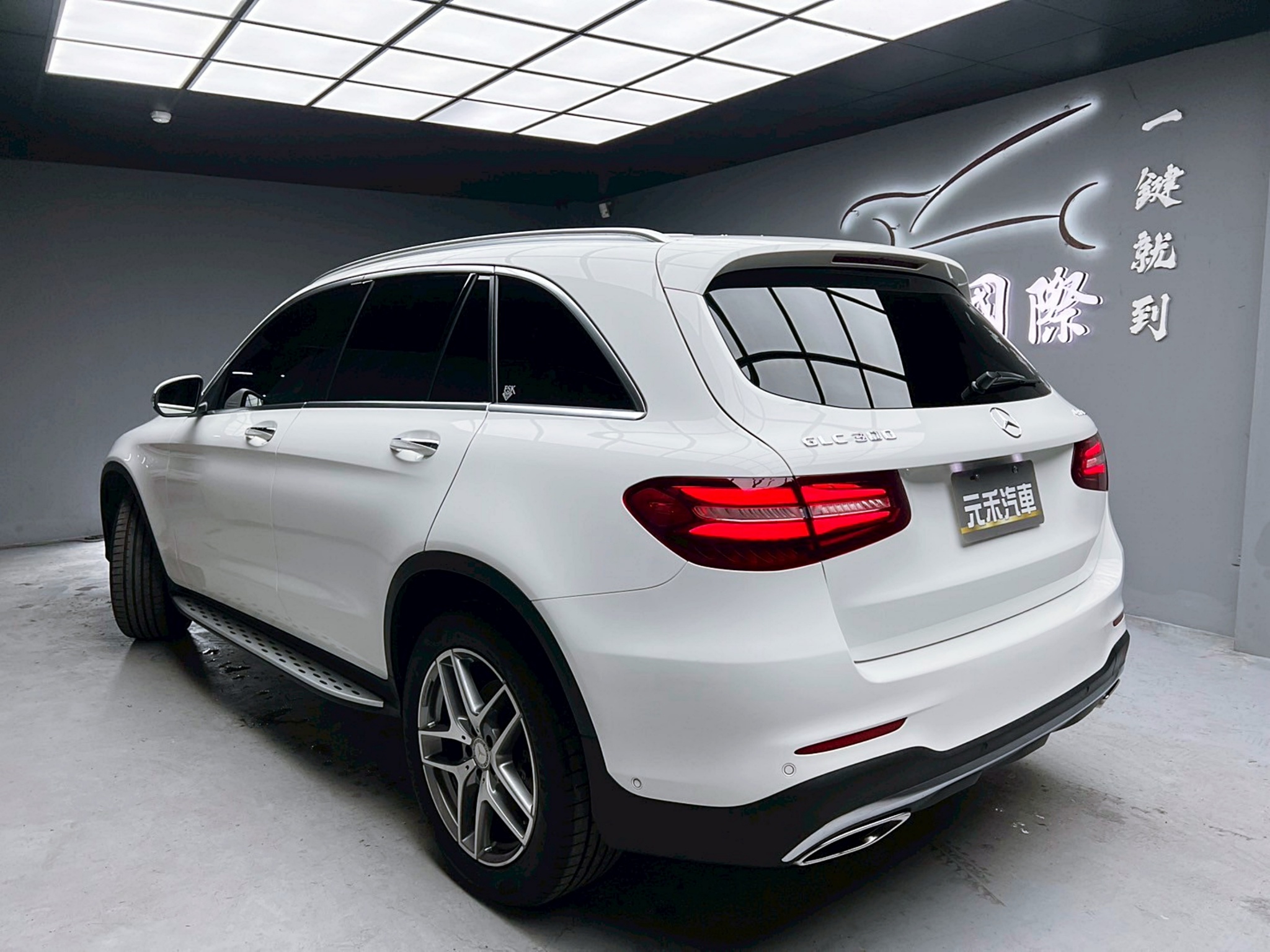 全台到府賞車 2016 Benz GLC300 4MATIC AMG Line X253型『小李經理』元禾國際車業/中古車/促銷中  第3張相片