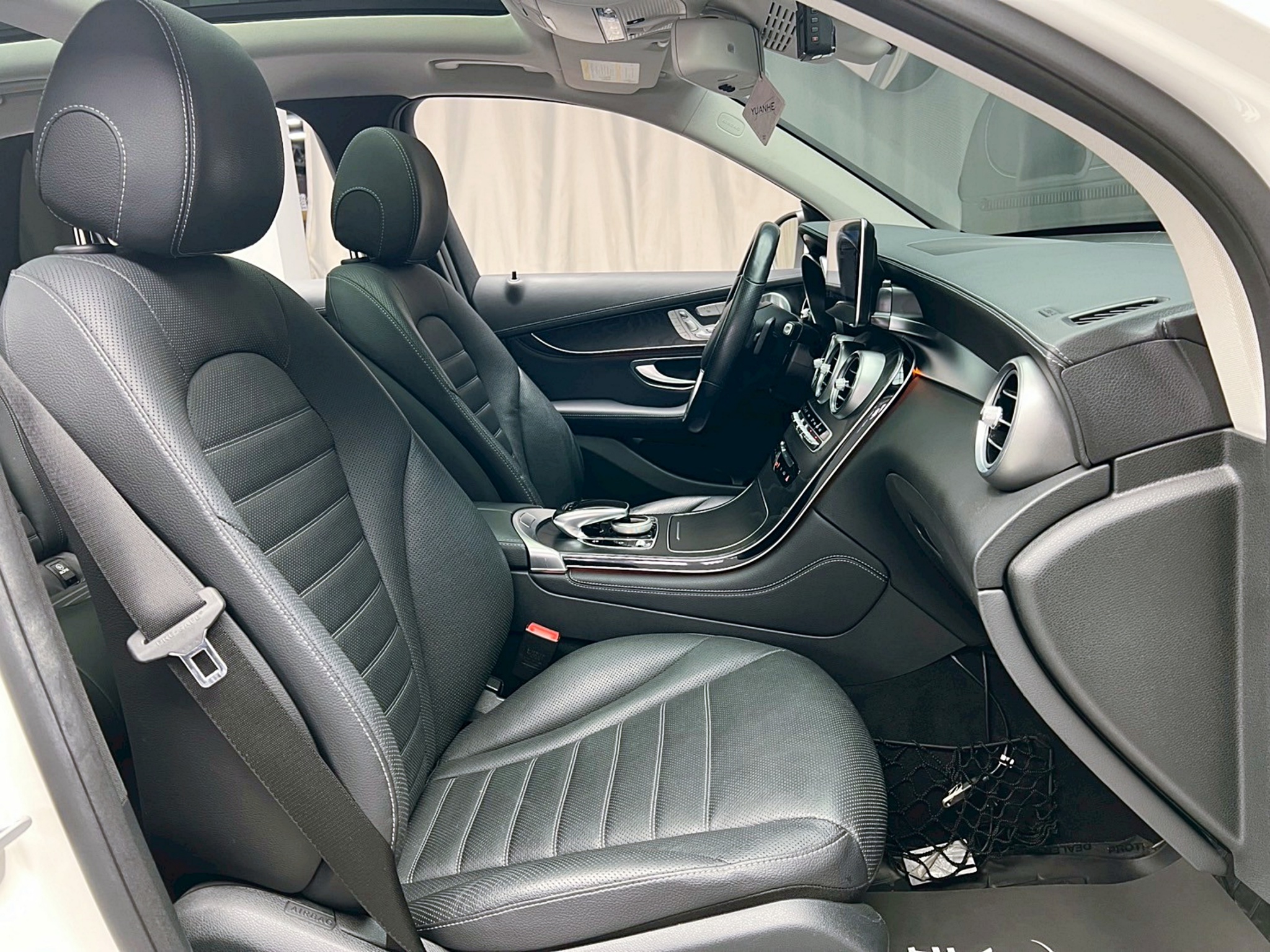 全台到府賞車 2016 Benz GLC300 4MATIC AMG Line X253型『小李經理』元禾國際車業/中古車/促銷中  第11張相片