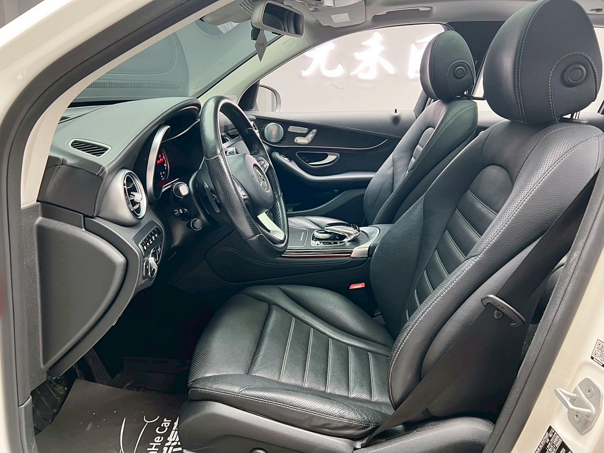 全台到府賞車 2016 Benz GLC300 4MATIC AMG Line X253型『小李經理』元禾國際車業/中古車/促銷中  第15張相片