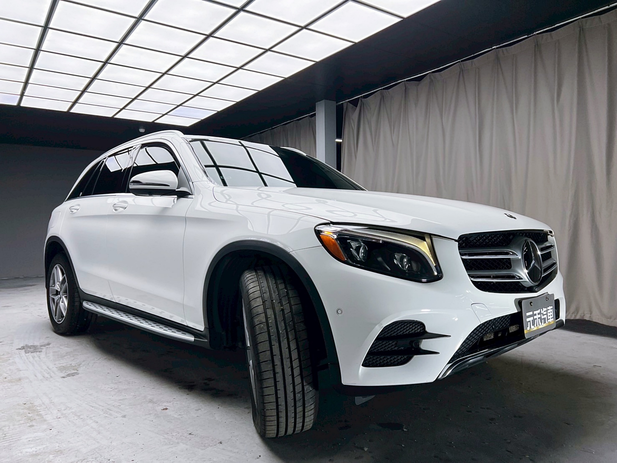 全台到府賞車 2016 Benz GLC300 4MATIC AMG Line X253型『小李經理』元禾國際車業/中古車/促銷中  第19張相片