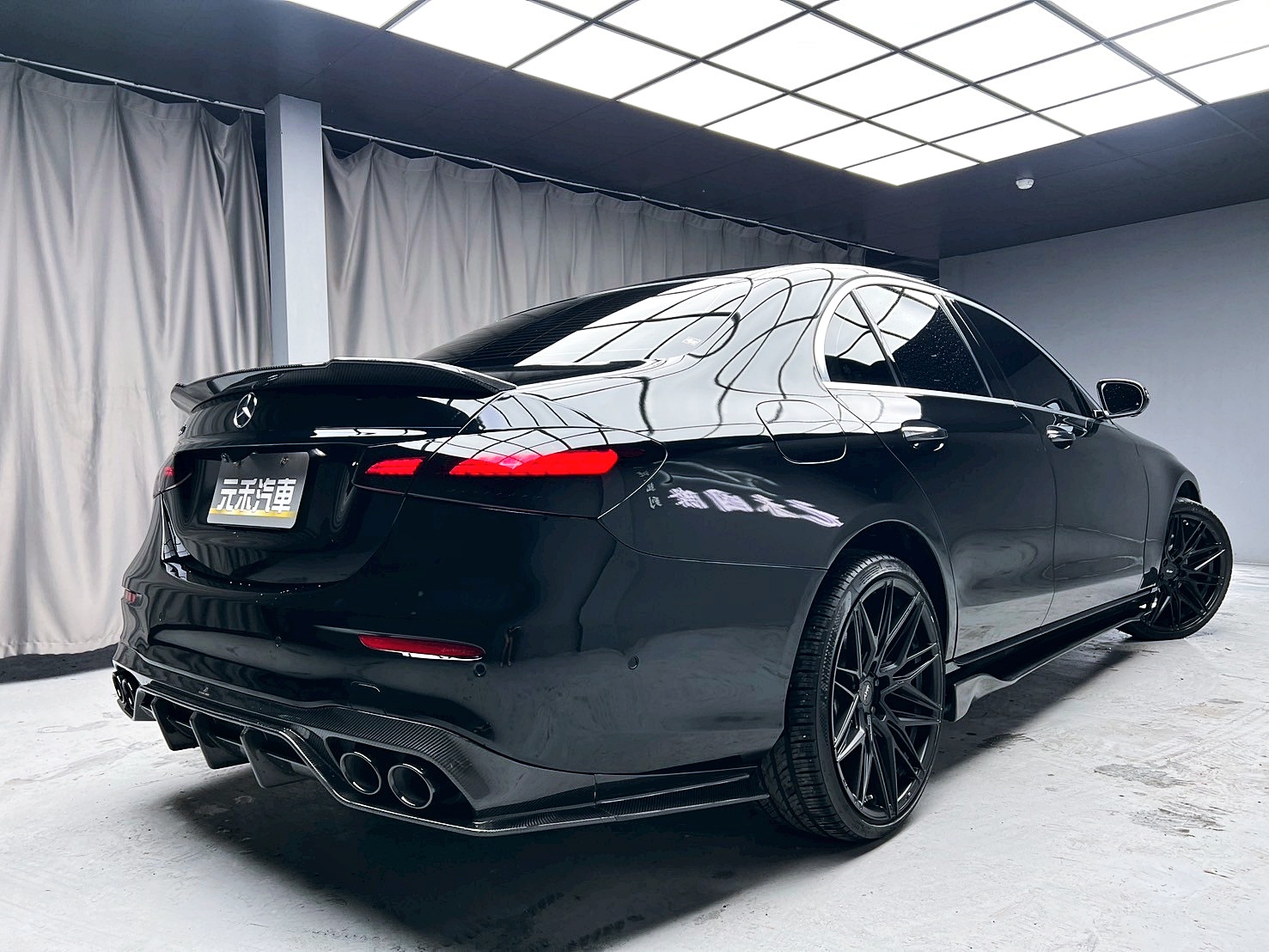 全台到府賞車 2021 Benz E300 Sedan Exclusive W213型『小李經理』元禾國際車業/中古車/促銷中  第18張相片