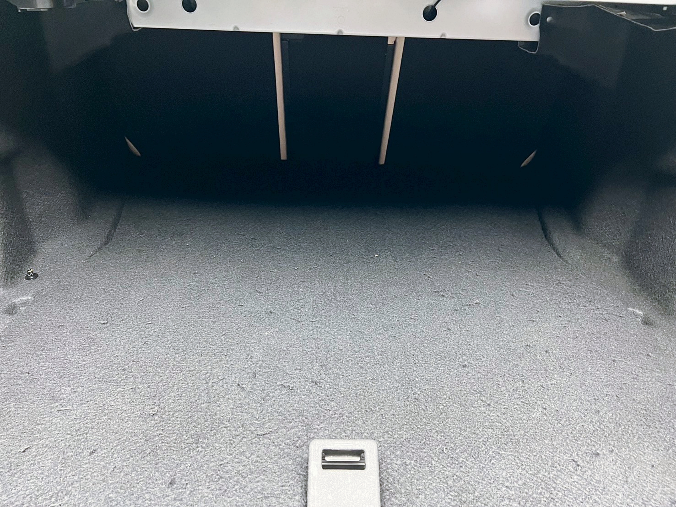 全台到府賞車 2015 Benz C300 Sedan Exclusive W205型『小李經理』元禾國際車業/中古車/促銷中  第18張相片