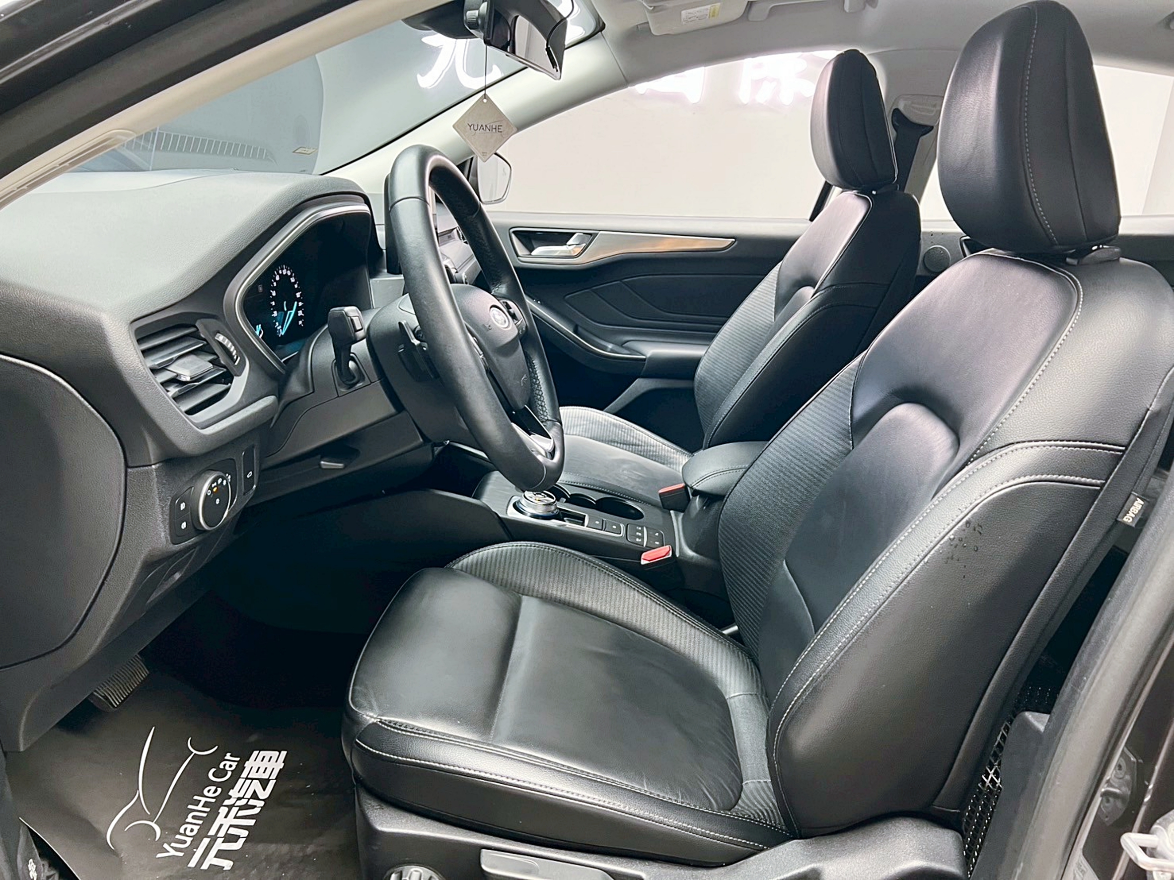 全台到府賞車 2019 Ford Focus 4D EcoBoost 182匹 旗艦型『小李經理』元禾國際車業/中古車/促銷中  第15張相片