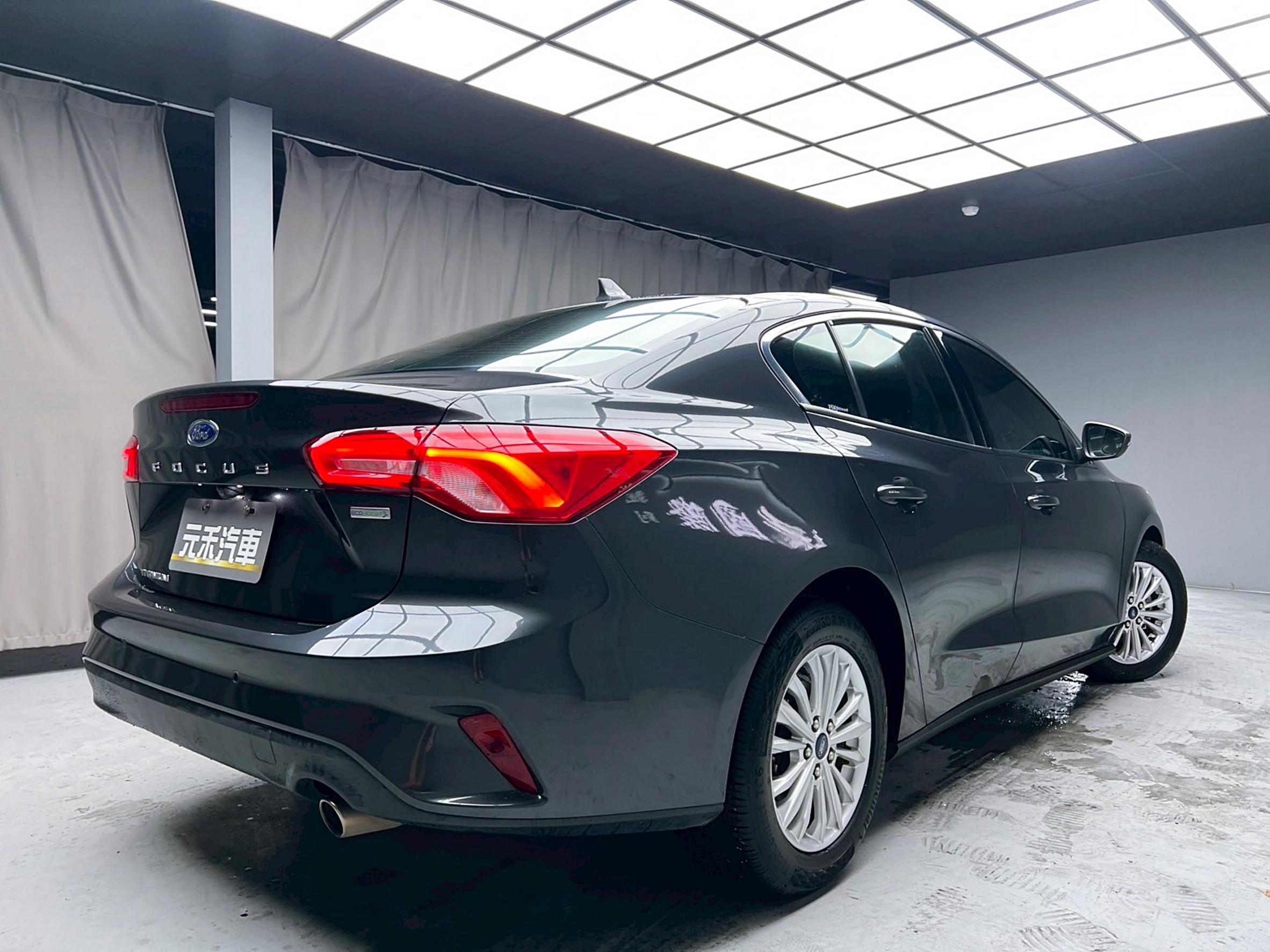 全台到府賞車 2019 Ford Focus 4D EcoBoost 182匹 旗艦型『小李經理』元禾國際車業/中古車/促銷中  第20張相片