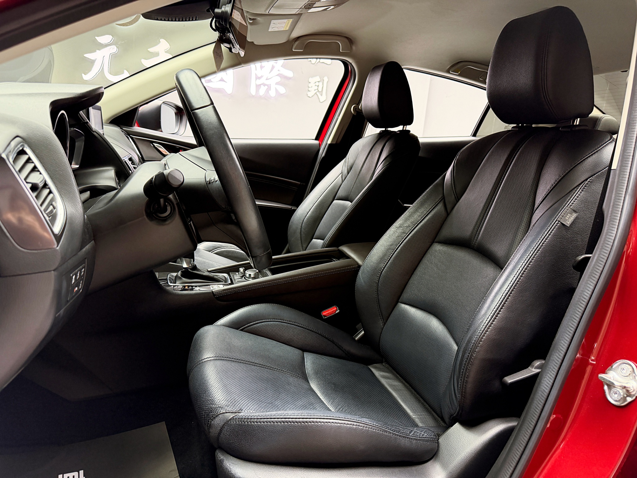 全台到府賞車 2018 Mazda3 4D 旗艦型『小李經理』元禾國際車業/中古車/促銷中  第14張相片