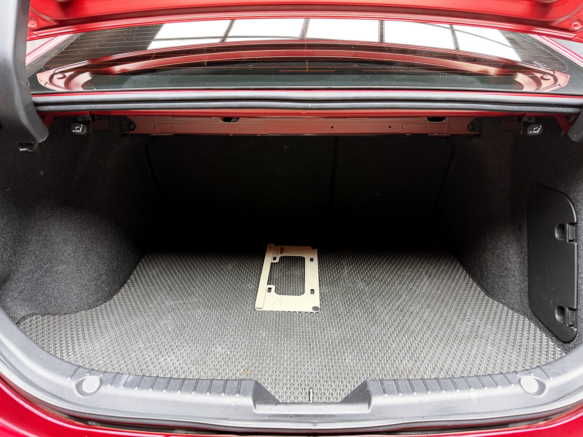 全台到府賞車 2018 Mazda3 4D 旗艦型『小李經理』元禾國際車業/中古車/促銷中  第17張相片