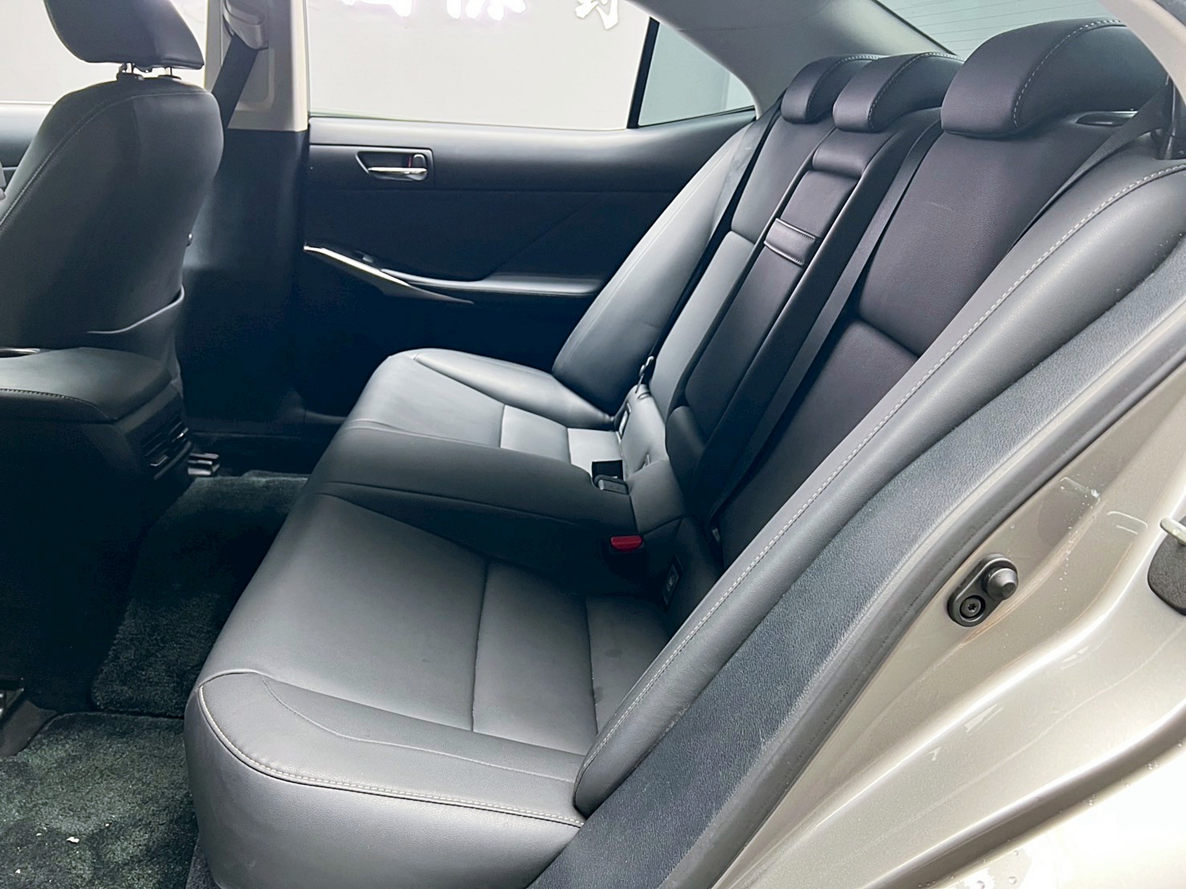 全台到府賞車 2014 Lexus IS300h 豪華版『小李經理』元禾國際車業/中古車/促銷中  第14張相片