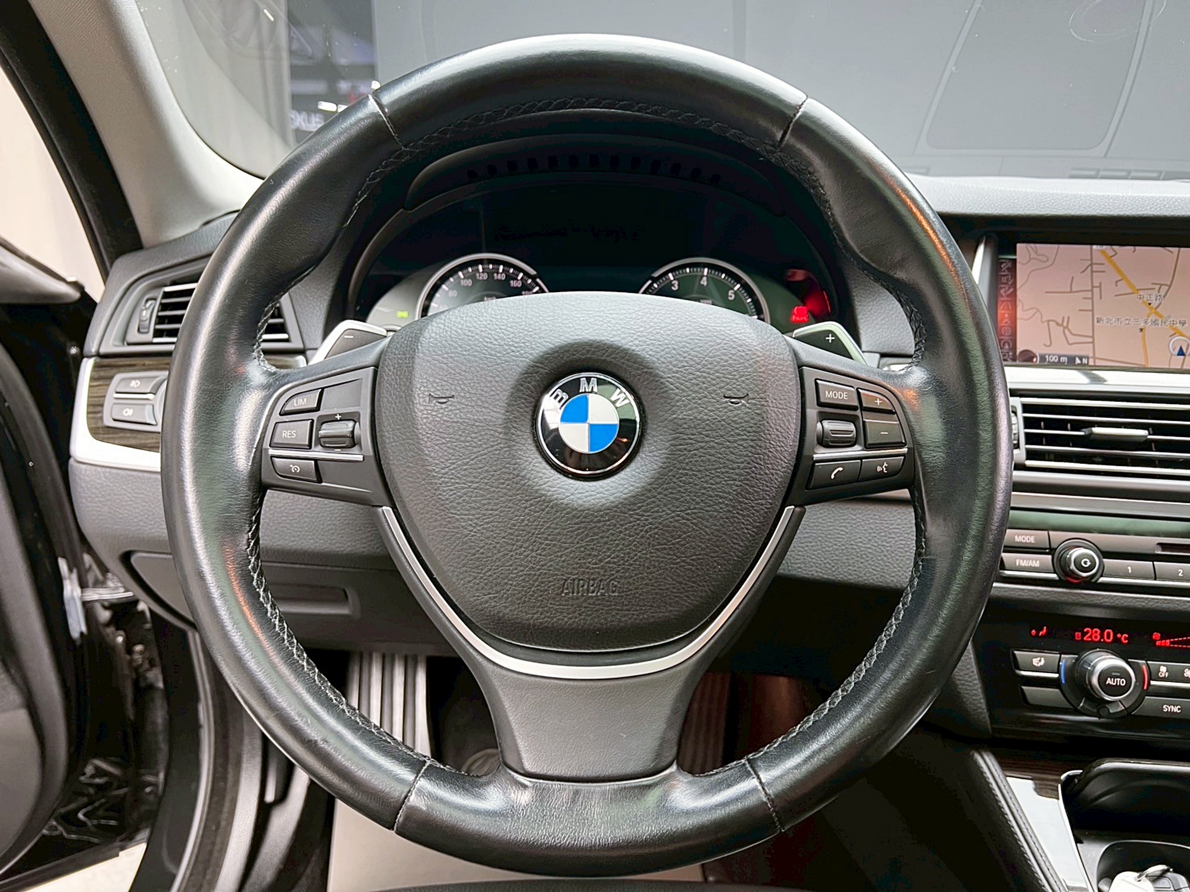 全台到府賞車 2015 BMW 535i Sedan Luxury Line F10型『小李經理』元禾國際車業/中古車/促銷中  第8張相片