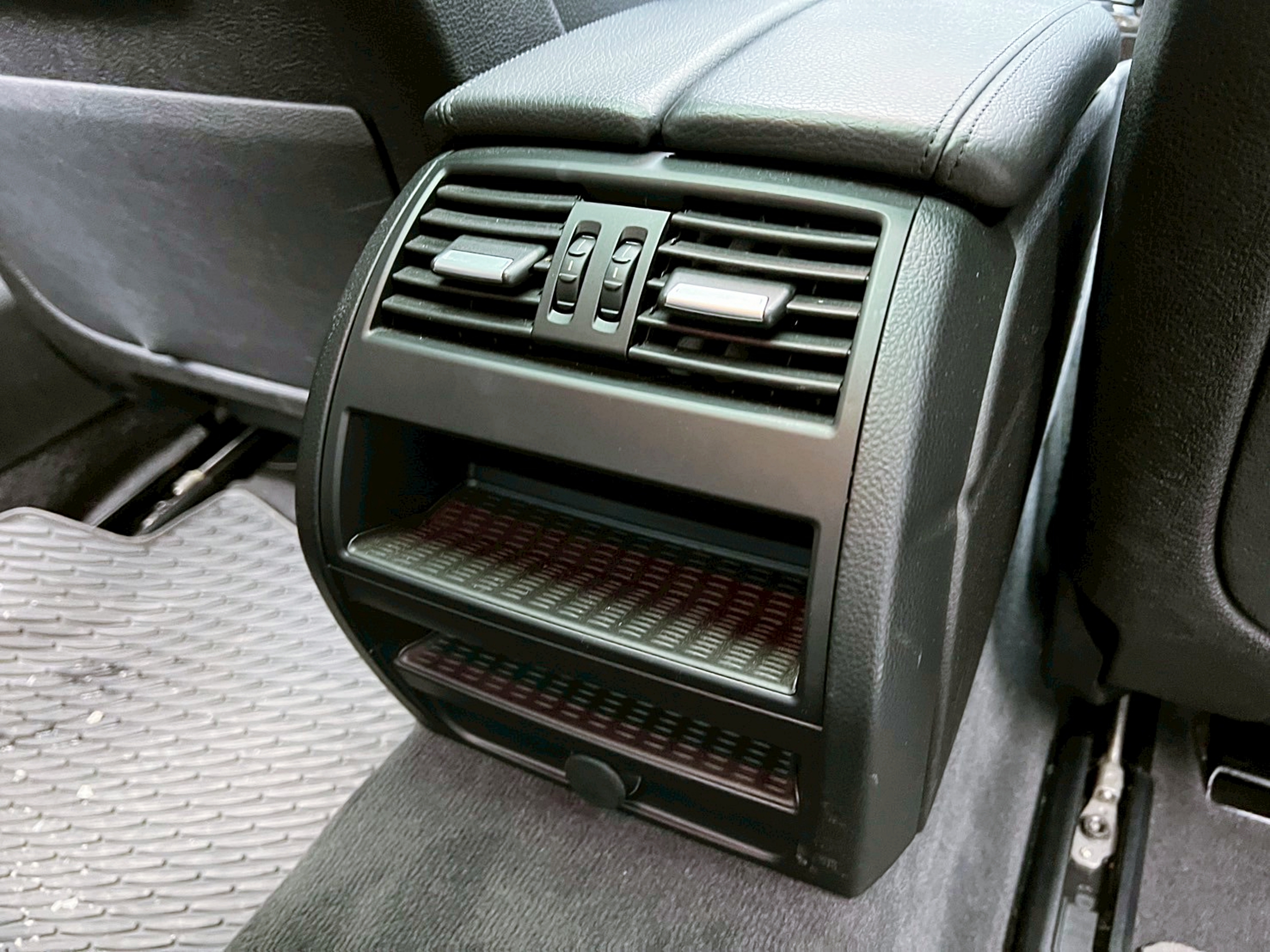 全台到府賞車 2015 BMW 535i Sedan Luxury Line F10型『小李經理』元禾國際車業/中古車/促銷中  第13張相片