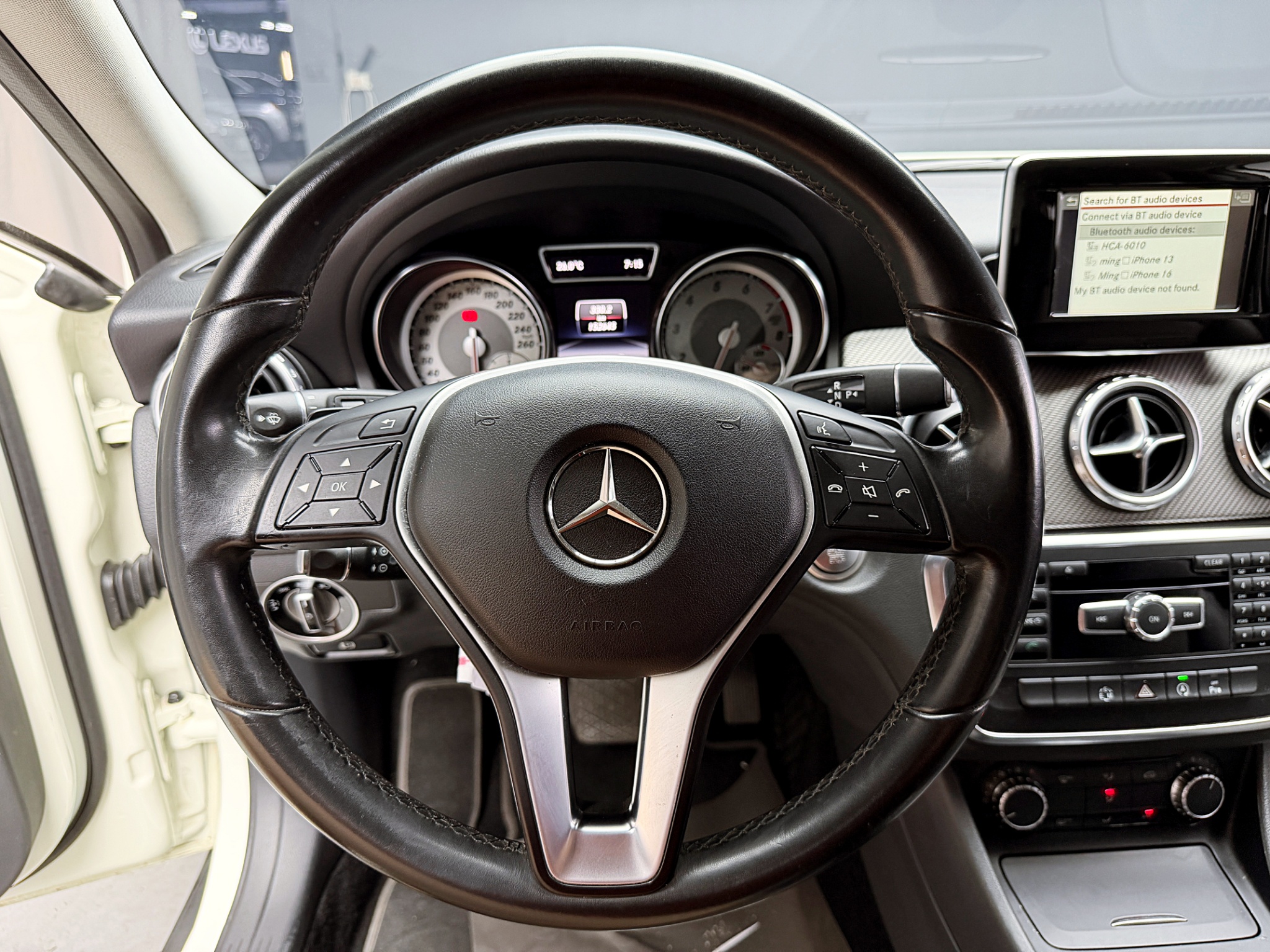 全台到府賞車 2015 Benz GLA180 X156型『小李經理』元禾國際車業/中古車/促銷中  第7張相片