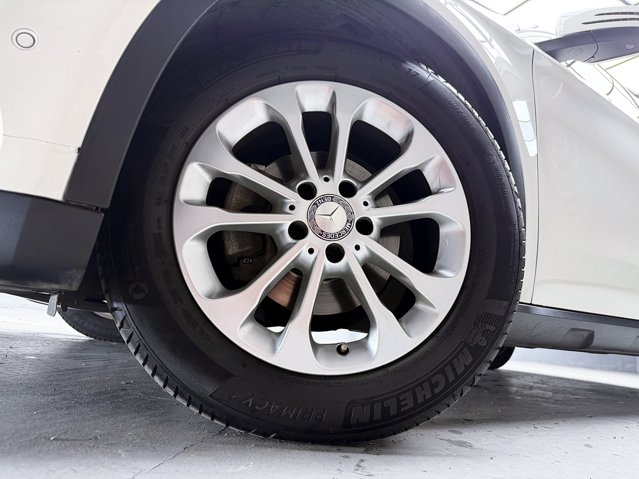 全台到府賞車 2015 Benz GLA180 X156型『小李經理』元禾國際車業/中古車/促銷中  第14張相片