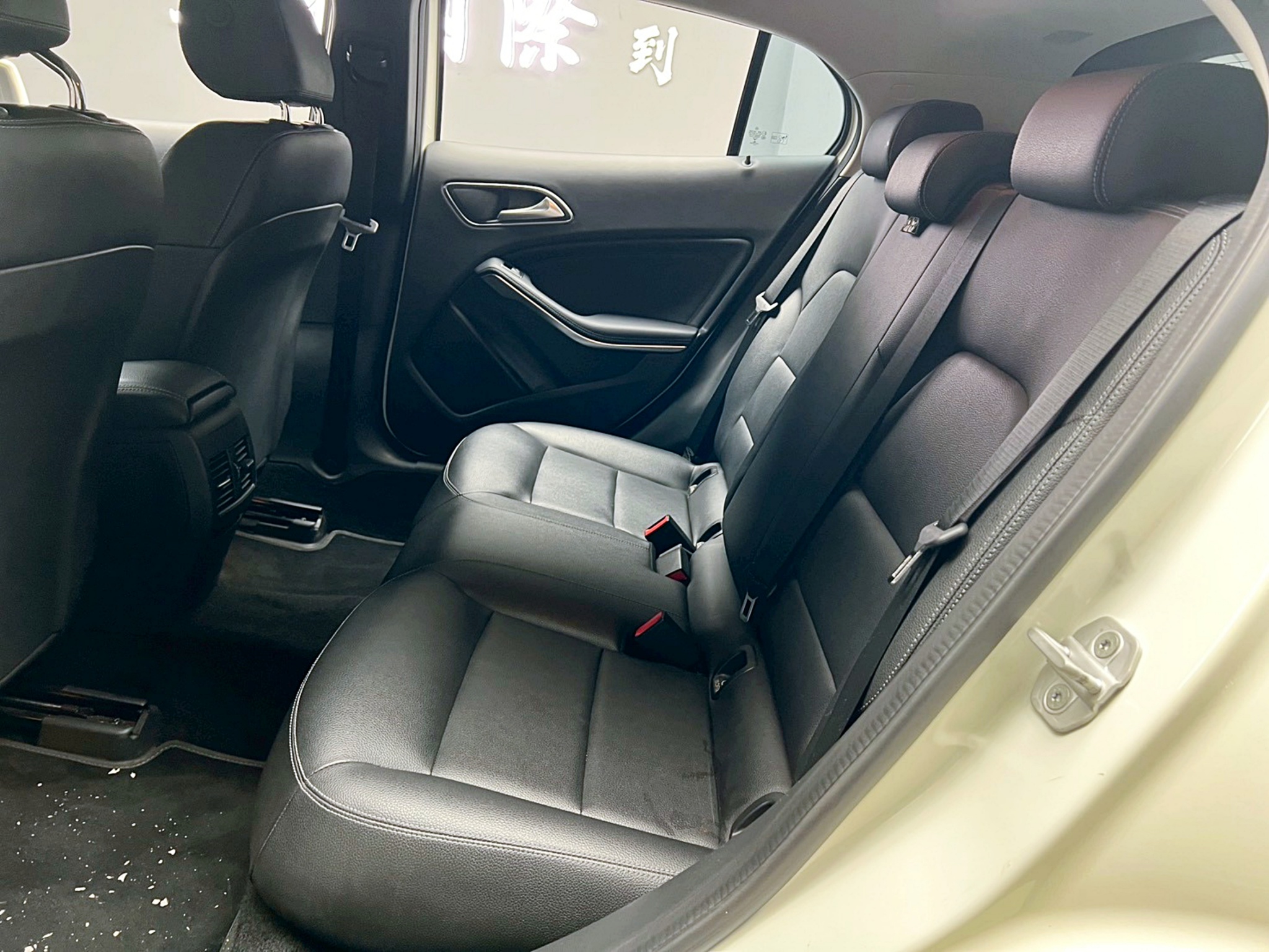 全台到府賞車 2017/18 Benz GLA180 X156型『小李經理』元禾國際車業/中古車/促銷中  第13張相片