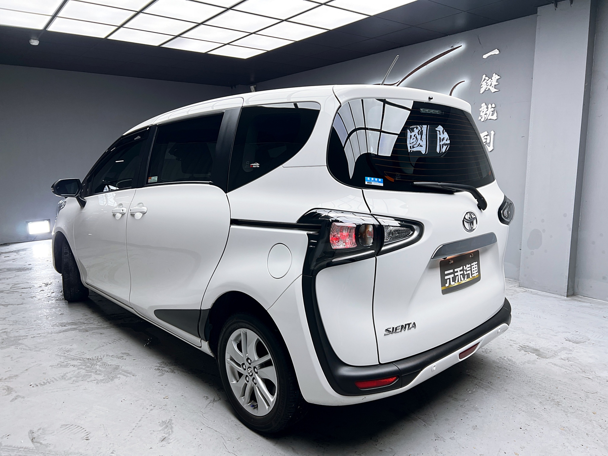全台到府賞車 2022 Toyota Sienta 7人座豪華＋『小李經理』元禾國際車業/中古車/促銷中  第3張相片