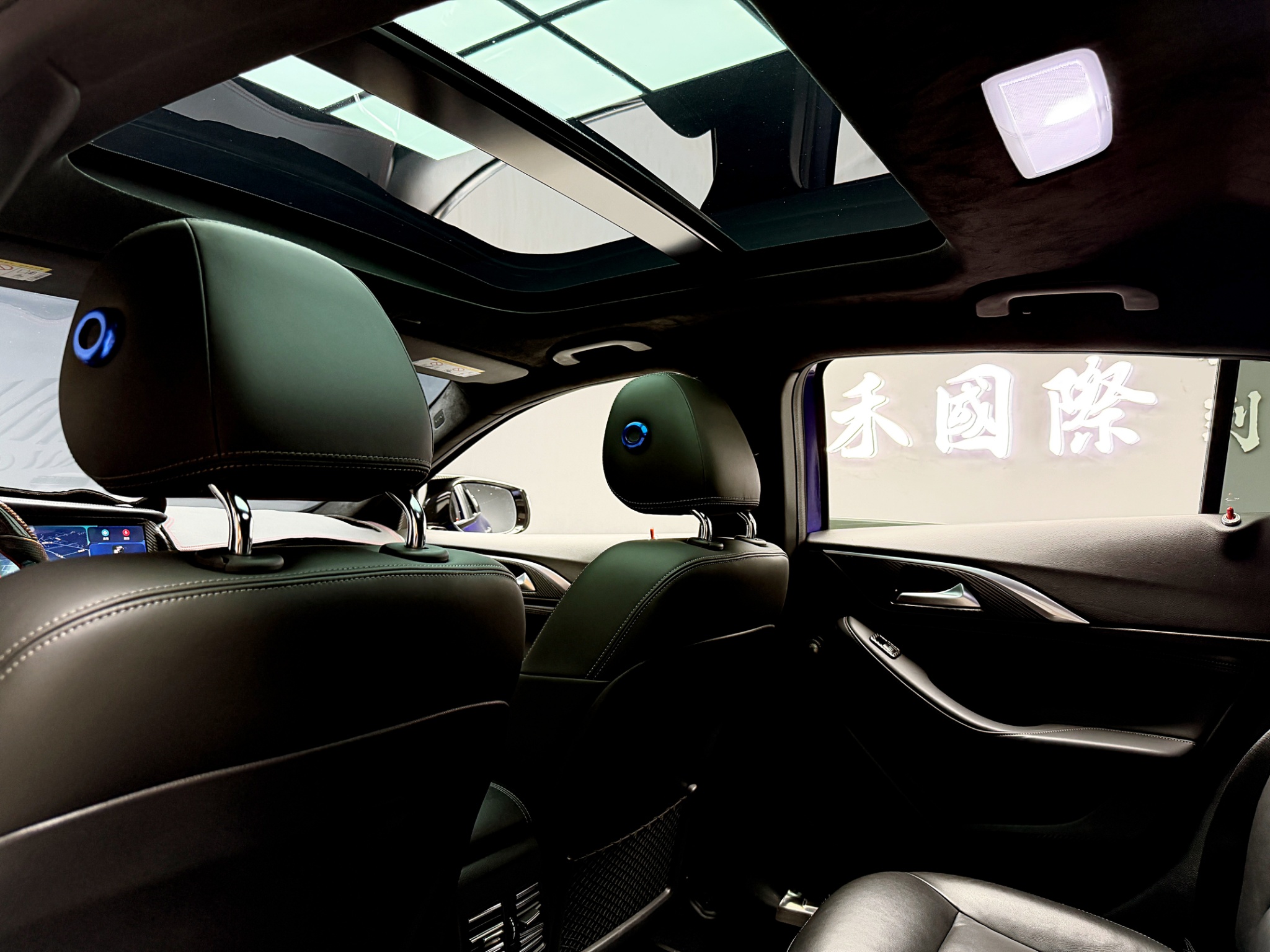 全台到府賞車 2018 Infiniti Q30 風尚版『小李經理』元禾國際車業/中古車/促銷中  第8張相片