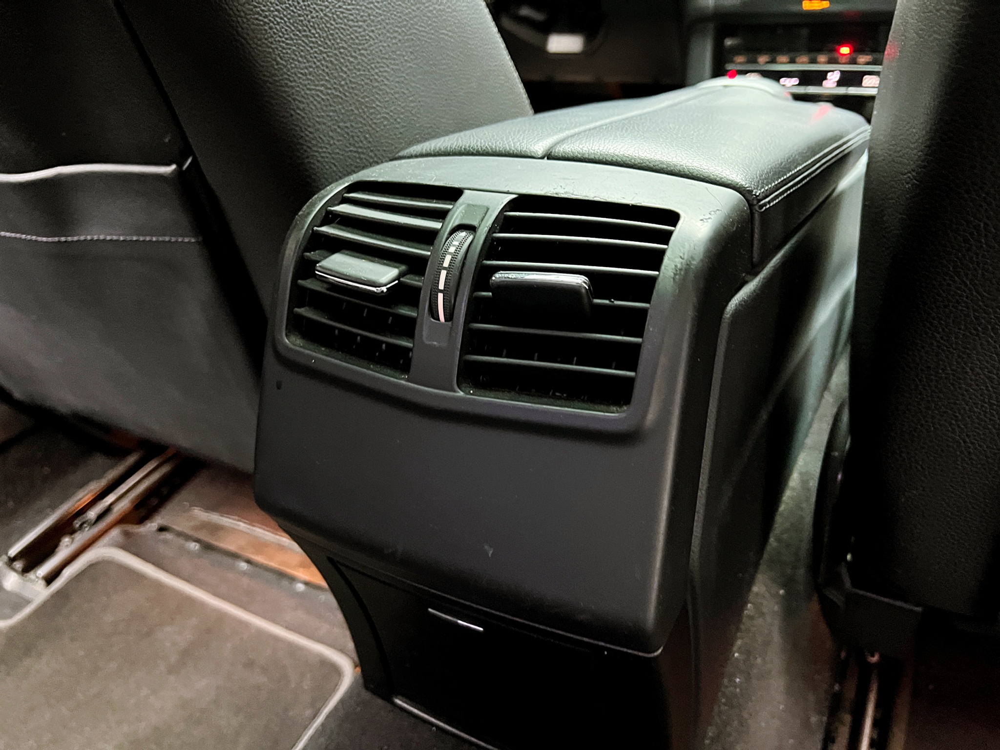 全台到府賞車 2014 Benz E350 Sedan Avantgarde W212型『小李經理』元禾國際車業/中古車/促銷中  第14張相片