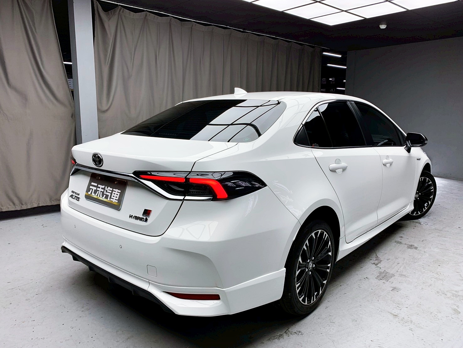 全台到府賞車 2020/21 Toyota Corolla Altis Hybrid GR Sport 多元改『小李經理』元禾國際車業/中古車/促銷中  第18張相片