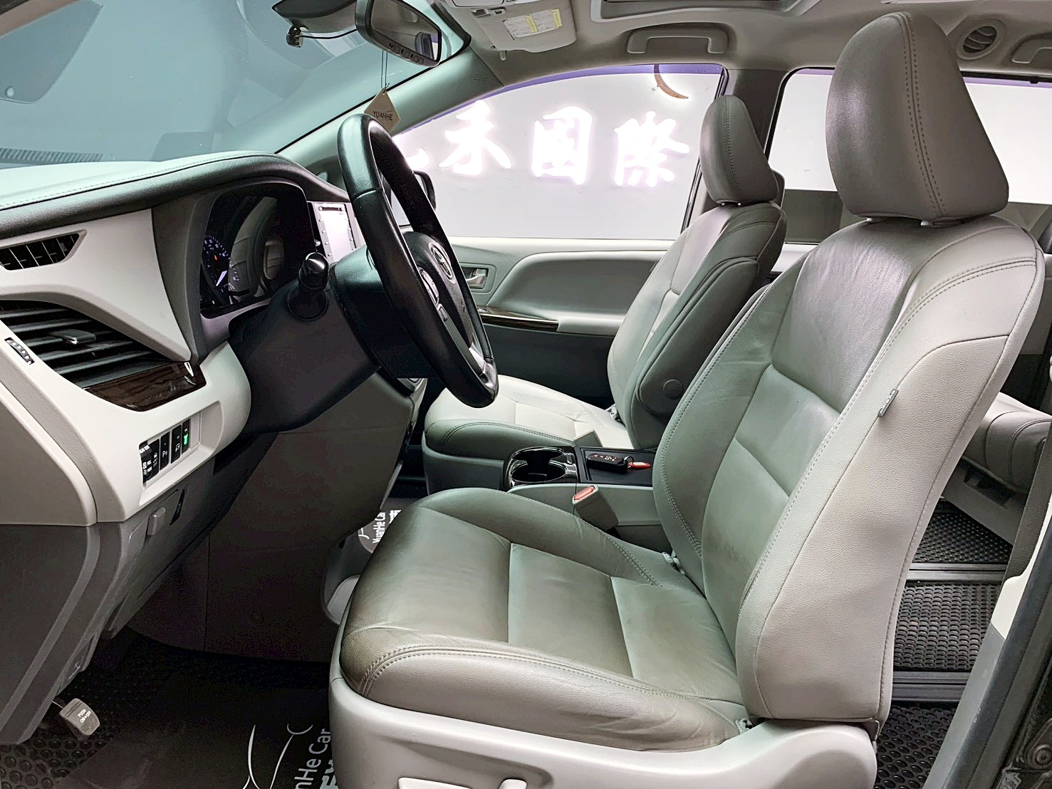 全台到府賞車 2020 Toyota Sienna XLE AWD 七人座『小李經理』元禾國際車業/中古車/促銷中  第15張相片