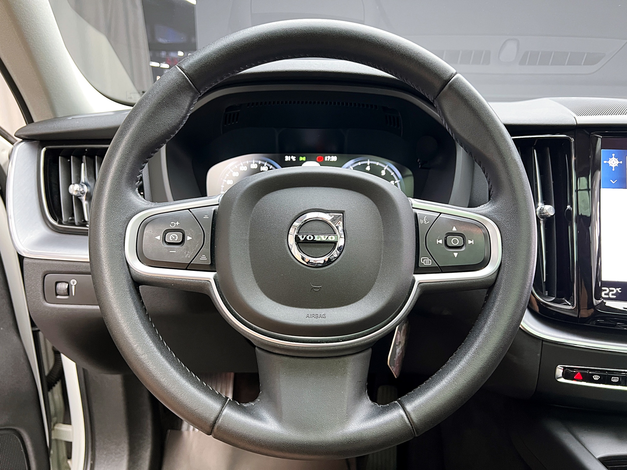 全台到府賞車 2021 Volvo XC60 B4 Momentum Plus『小李經理』元禾國際車業/中古車/促銷中  第8張相片