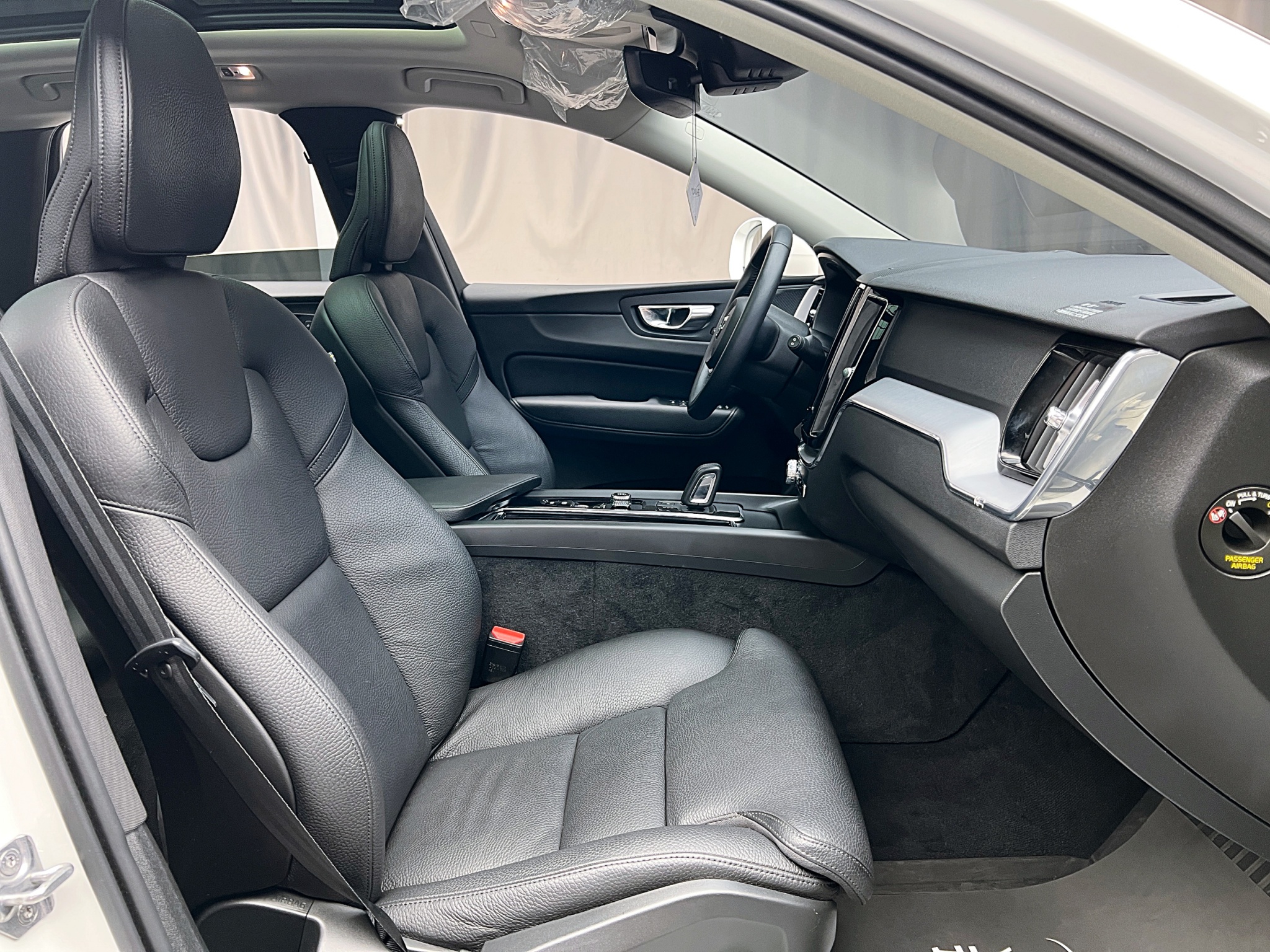 全台到府賞車 2021 Volvo XC60 B4 Momentum Plus『小李經理』元禾國際車業/中古車/促銷中  第10張相片