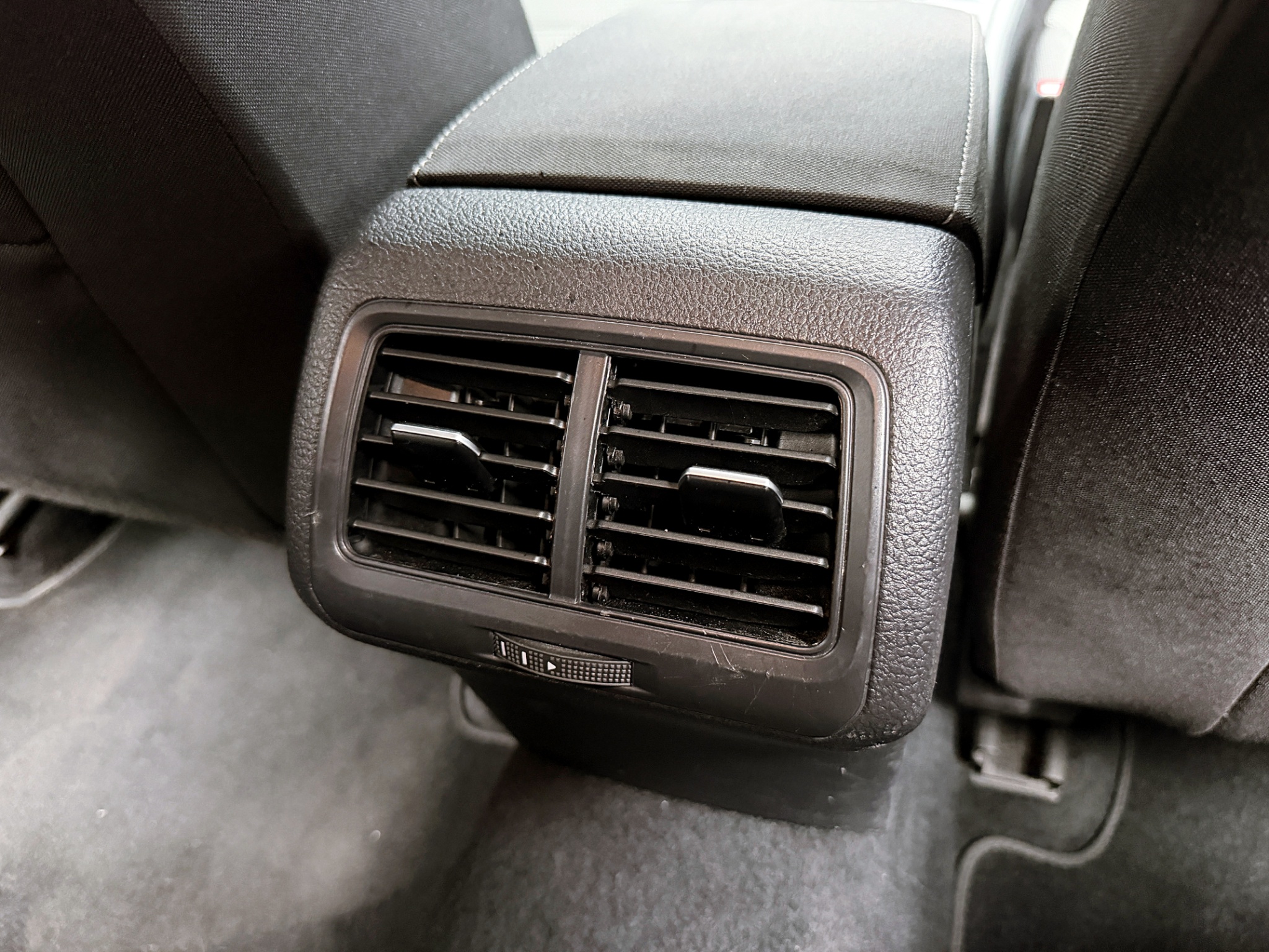 全台到府賞車 2017 Volkswagen Golf 230TSI Comfortline『小李經理』元禾國際車業/中古車/促銷中  第10張相片