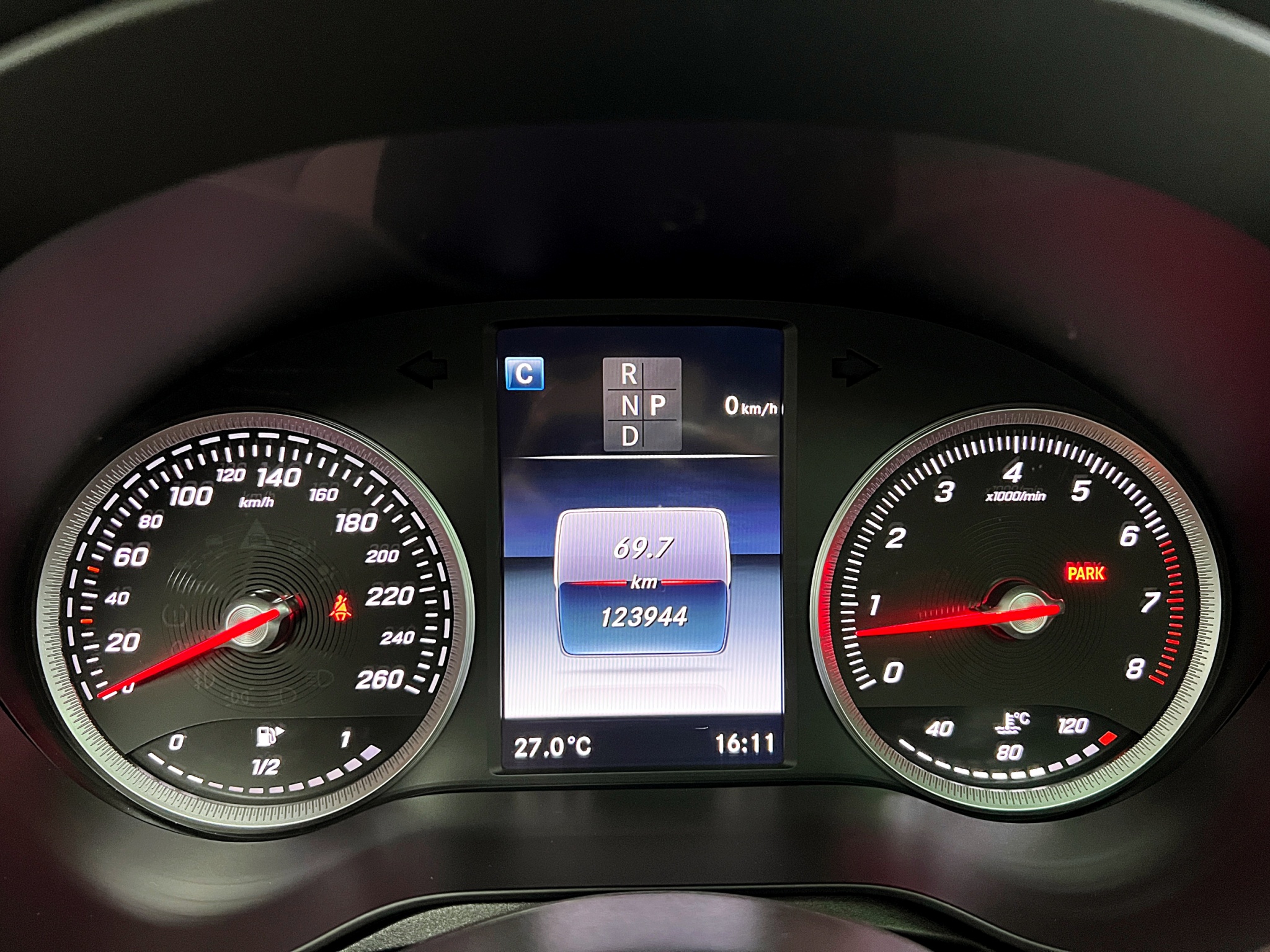 全台到府賞車 2015/16 Benz GLC300 X253型『小李經理』元禾國際車業/中古車/促銷中  第7張相片