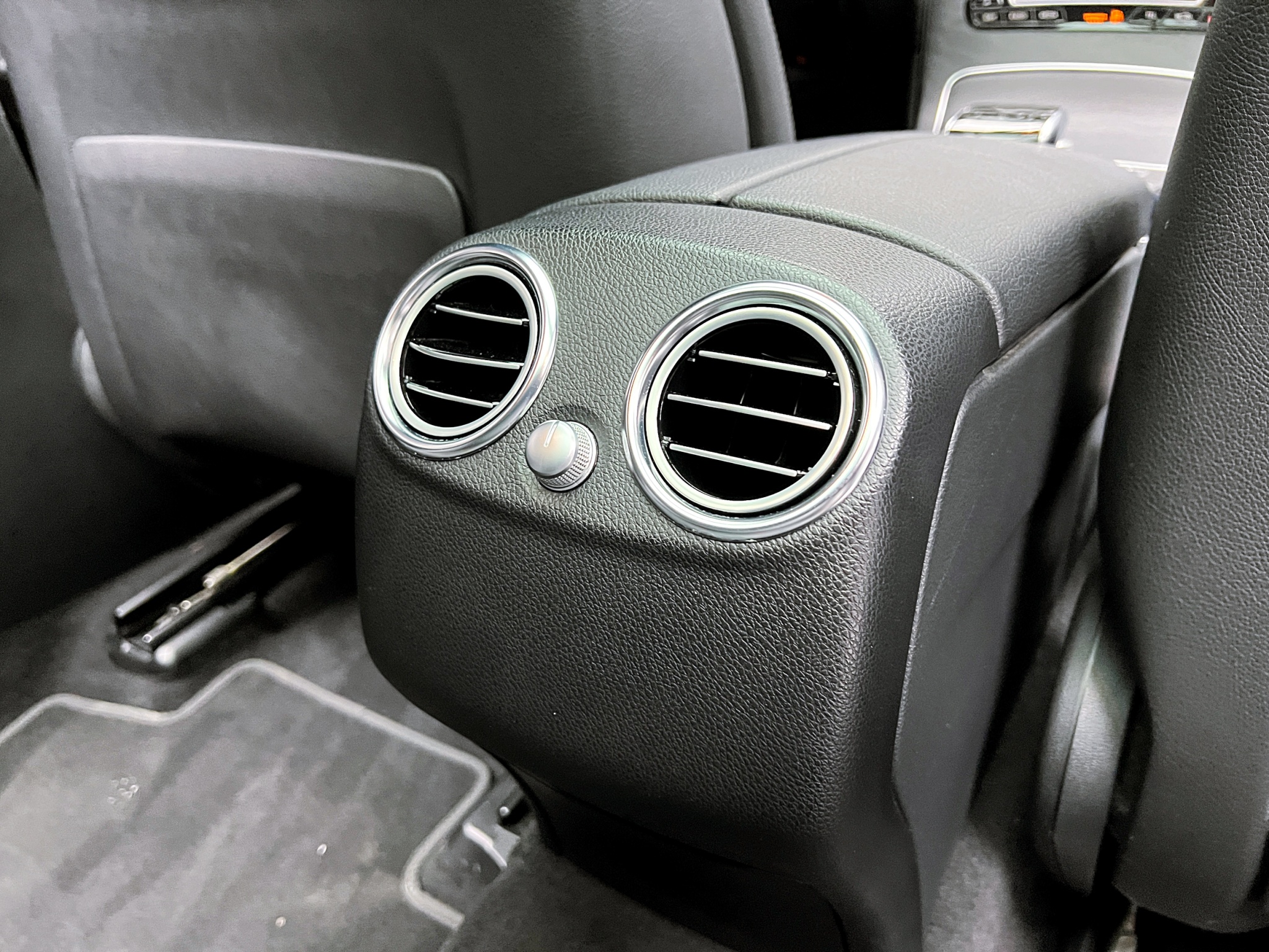 全台到府賞車 2015/16 Benz GLC300 X253型『小李經理』元禾國際車業/中古車/促銷中  第12張相片