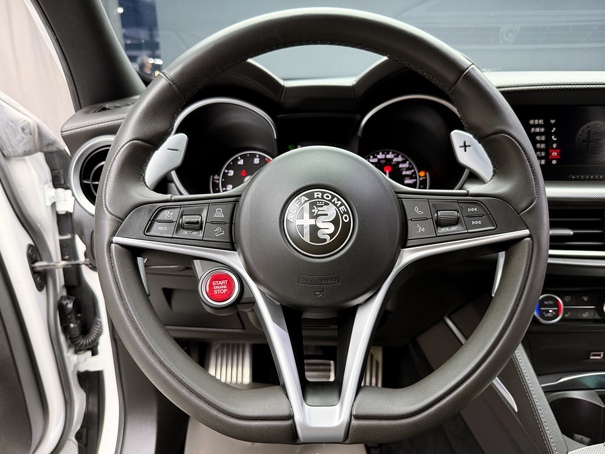 全台到府賞車 2019 Alfa Romeo Stelvio Q4『小李經理』元禾國際車業/中古車/促銷中  第7張相片