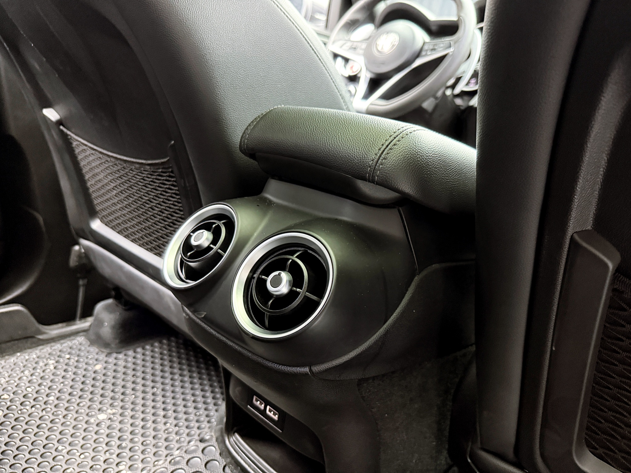 全台到府賞車 2019 Alfa Romeo Stelvio Q4『小李經理』元禾國際車業/中古車/促銷中  第13張相片