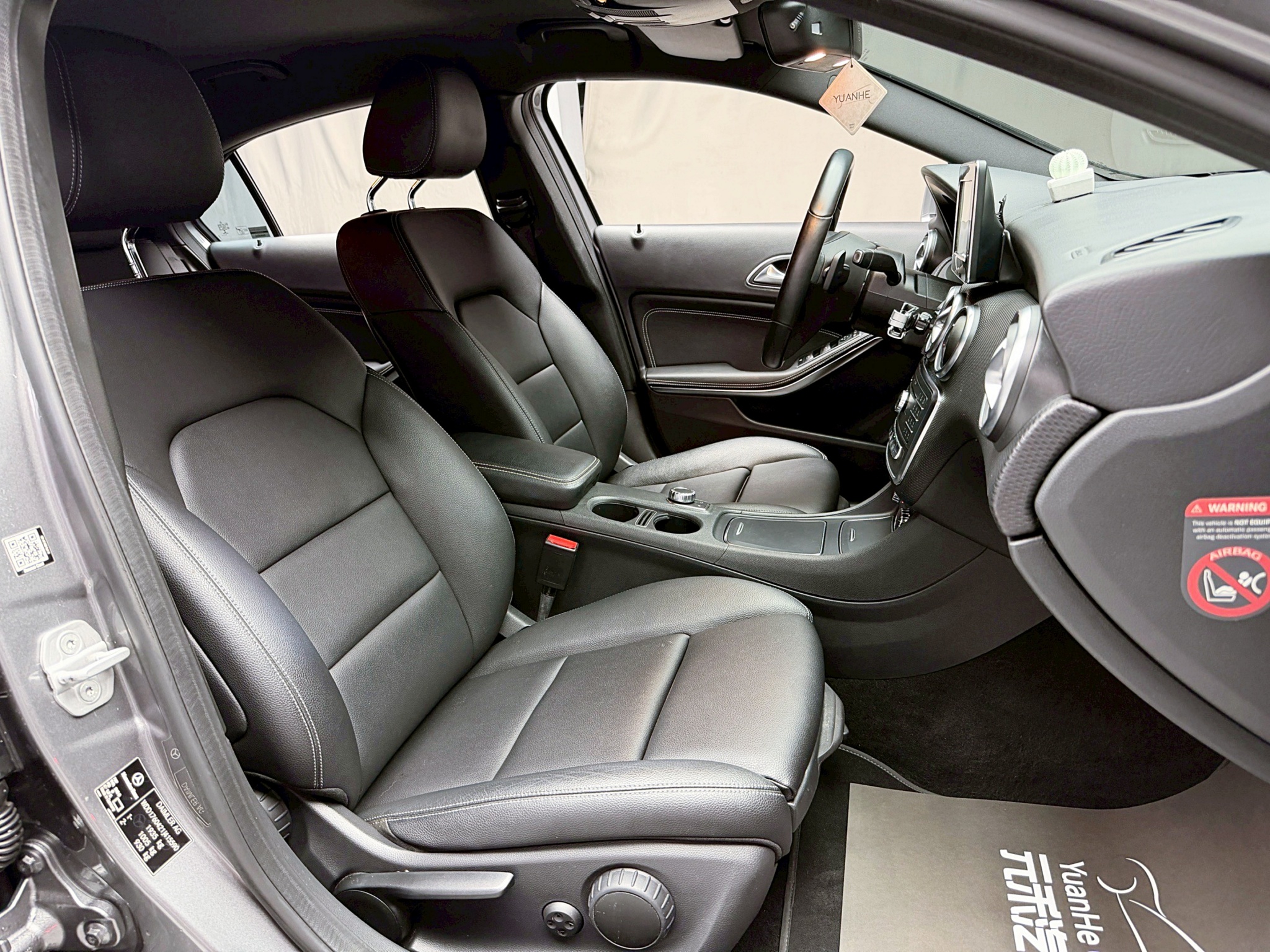 全台到府賞車 2015/16 Benz A180 W176型『小李經理』元禾國際車業/中古車/促銷中  第11張相片