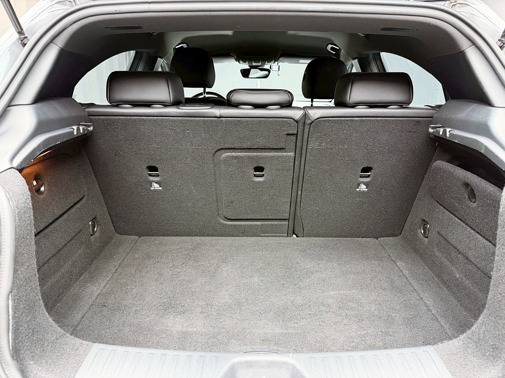 全台到府賞車 2015/16 Benz A180 W176型『小李經理』元禾國際車業/中古車/促銷中  第16張相片