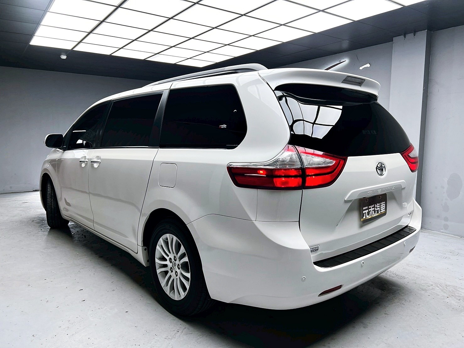 全台到府賞車 2016 Toyota Sienna XLE 八人座『小李經理』元禾國際車業/中古車/促銷中  第3張相片