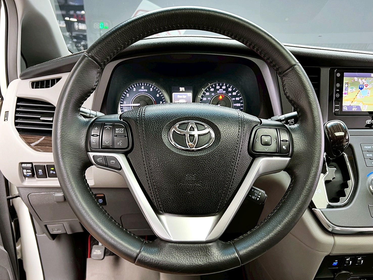 全台到府賞車 2016 Toyota Sienna XLE 八人座『小李經理』元禾國際車業/中古車/促銷中  第9張相片