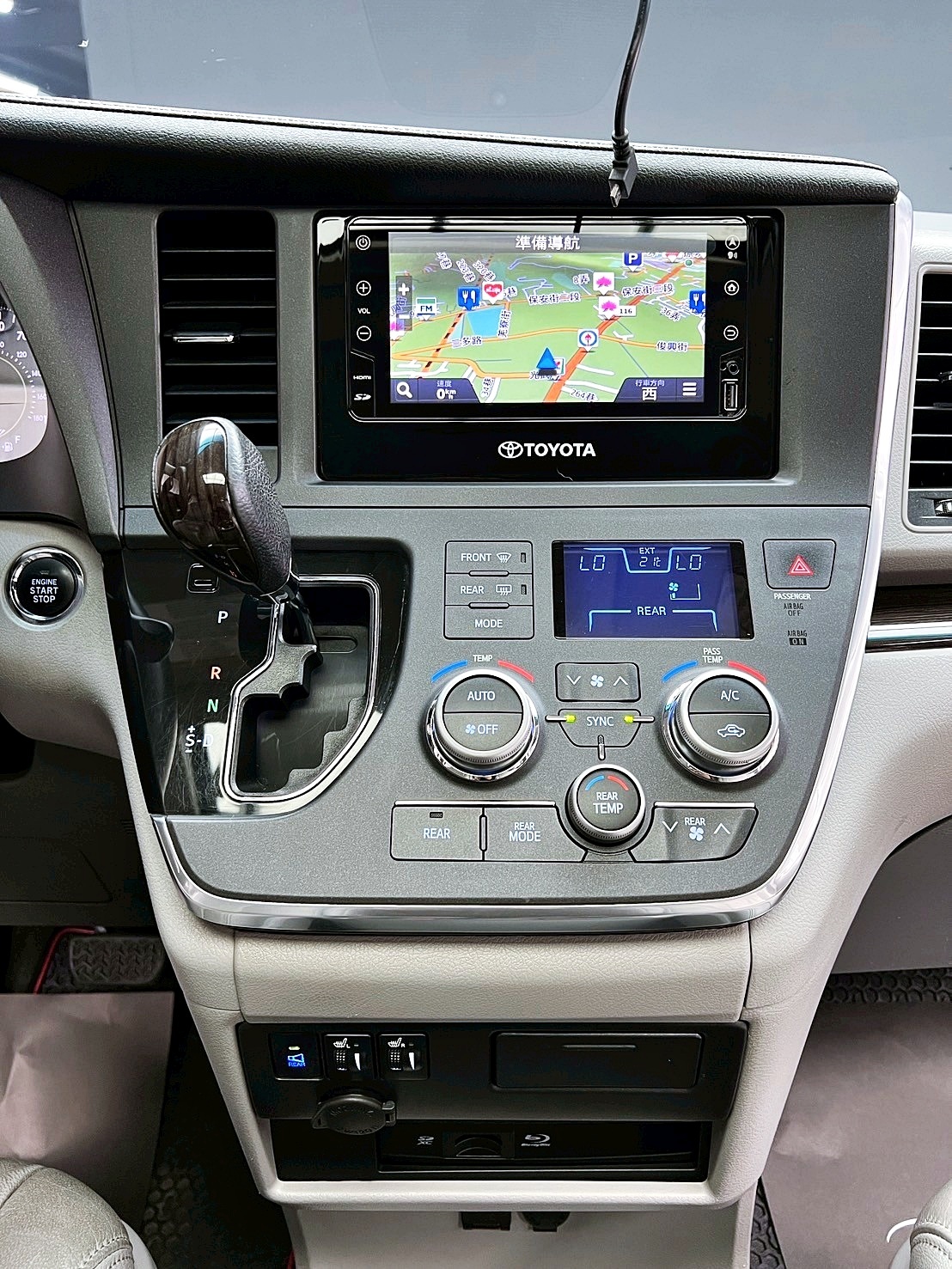 全台到府賞車 2016 Toyota Sienna XLE 八人座『小李經理』元禾國際車業/中古車/促銷中  第11張相片